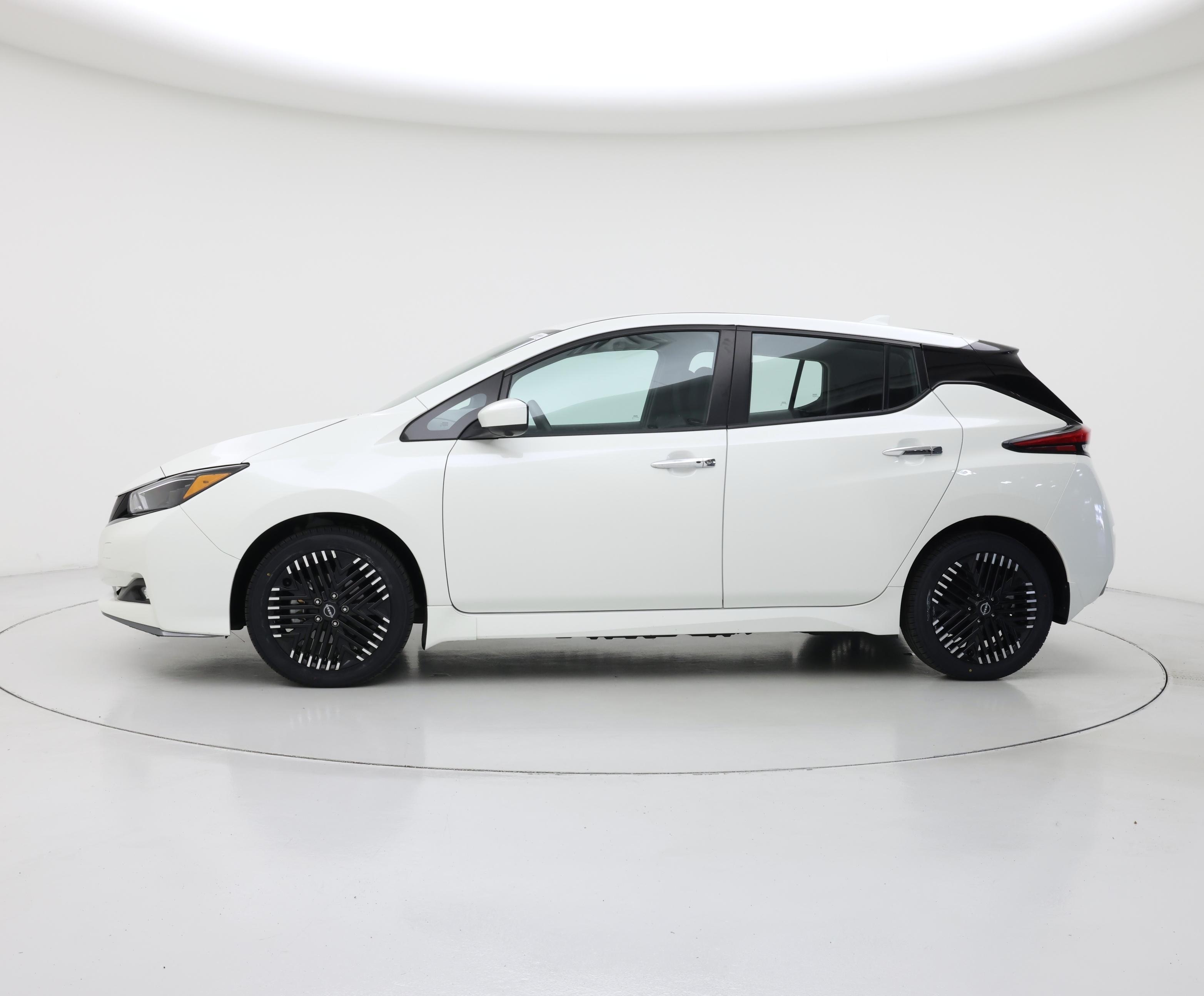 Thumbnail: 2024 Nissan Leaf - 3