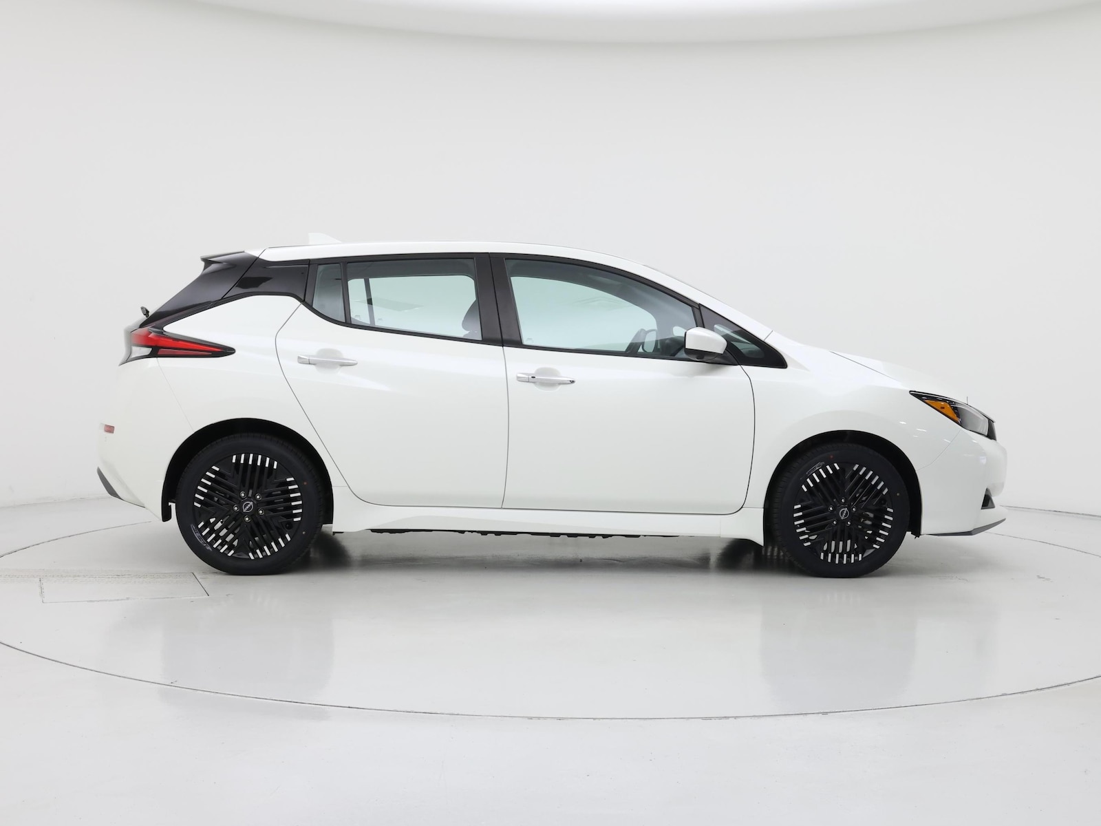 2024 Nissan LEAF SV PLUS - Photo 8