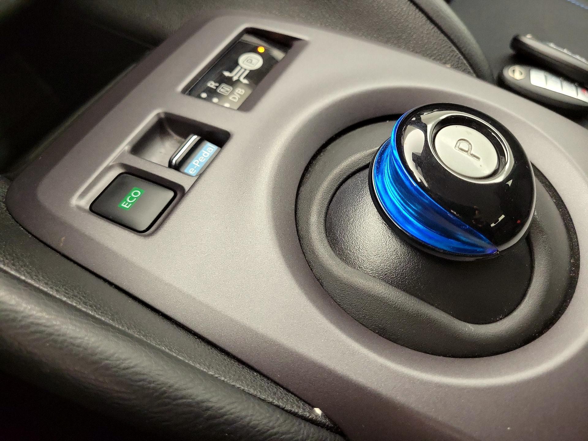 Thumbnail: 2024 Nissan Leaf - 17