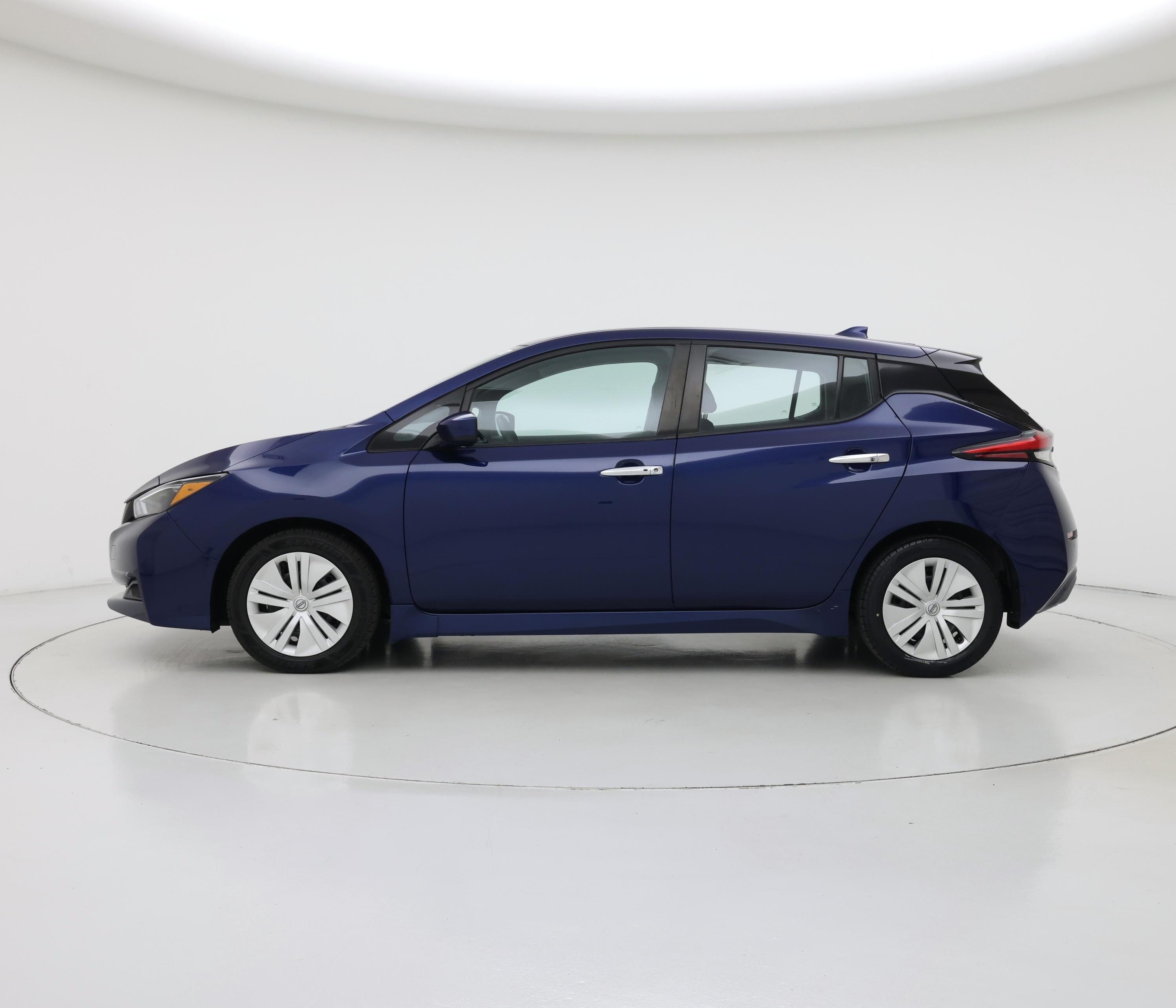 Thumbnail: 2024 Nissan Leaf - 3