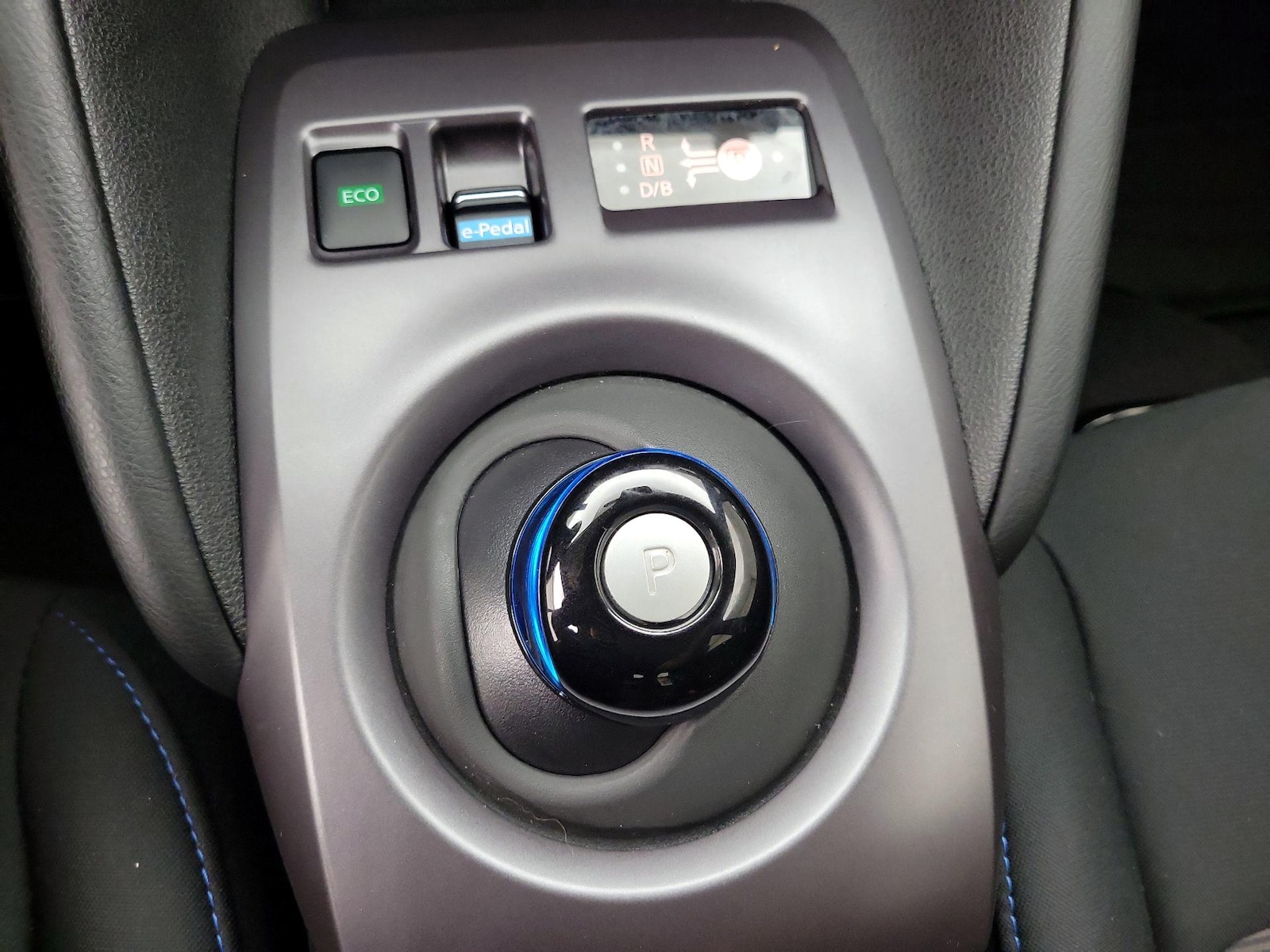 2024 Nissan LEAF S - Photo 18