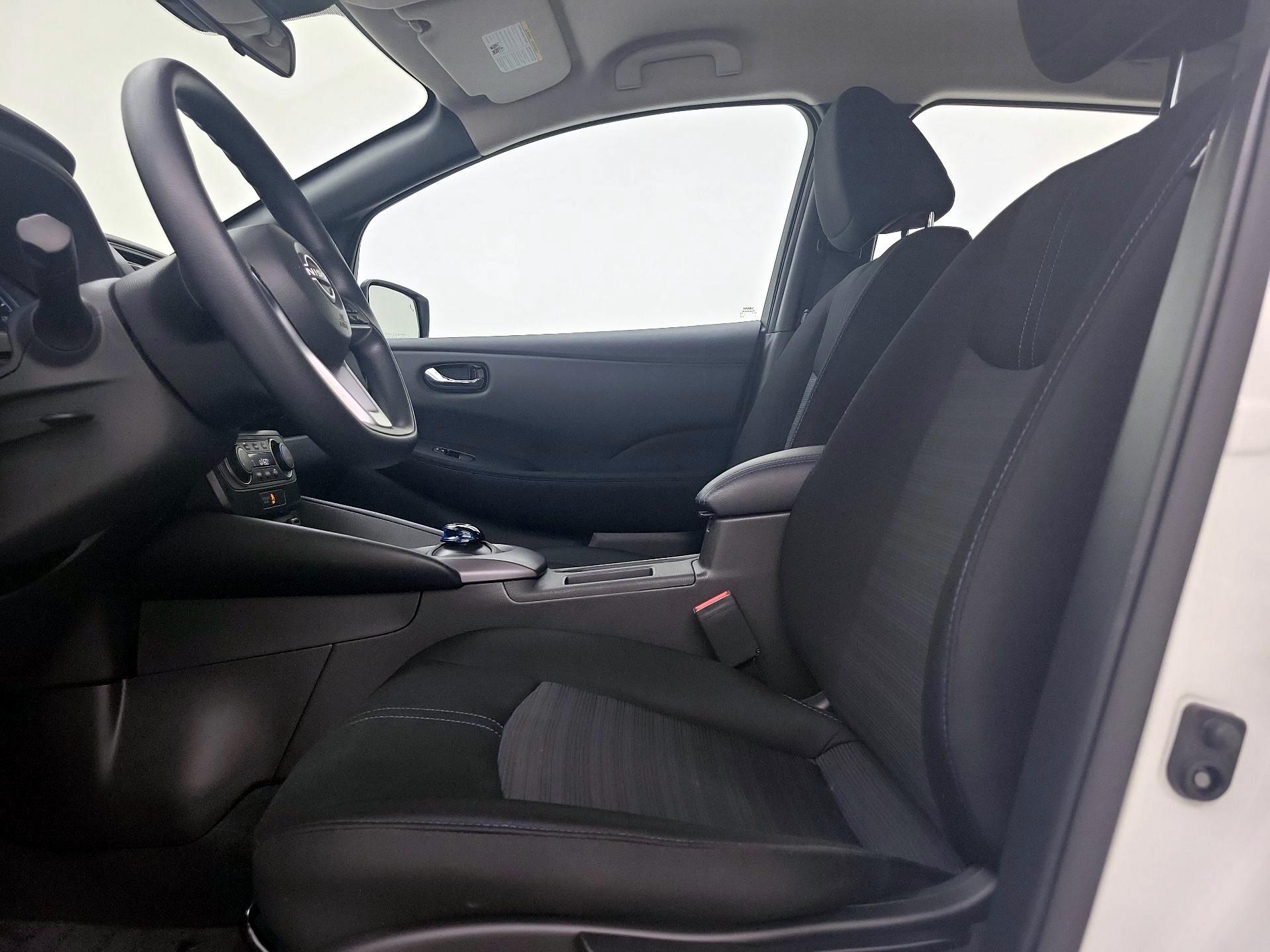 Thumbnail: 2024 Nissan Leaf - 11