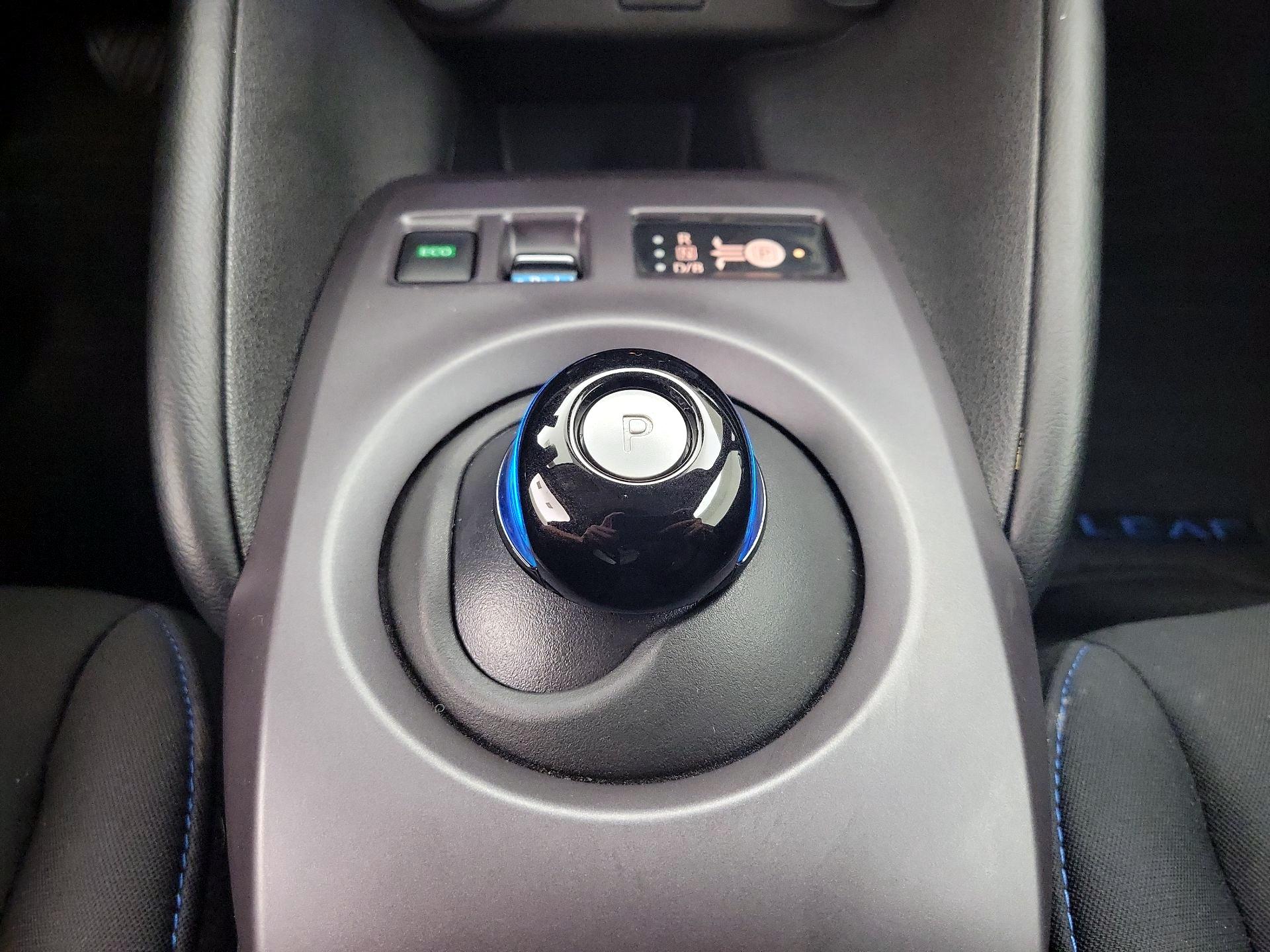 Thumbnail: 2024 Nissan Leaf - 17