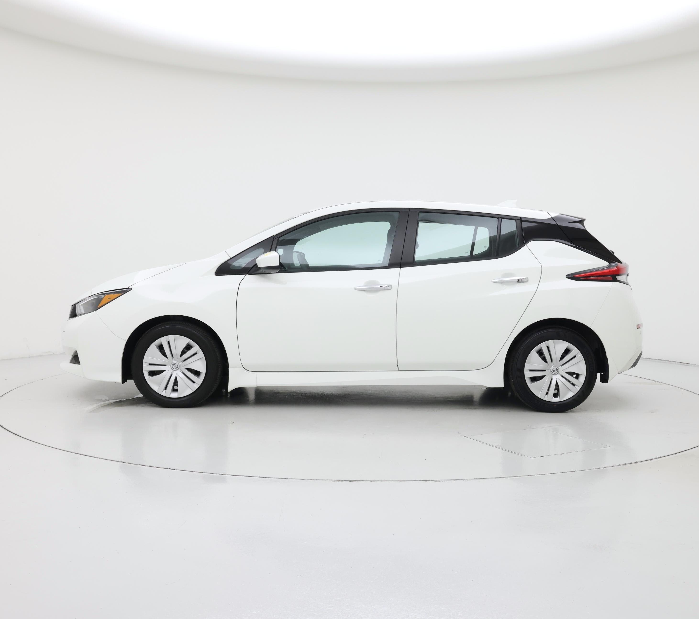 Thumbnail: 2024 Nissan Leaf - 3