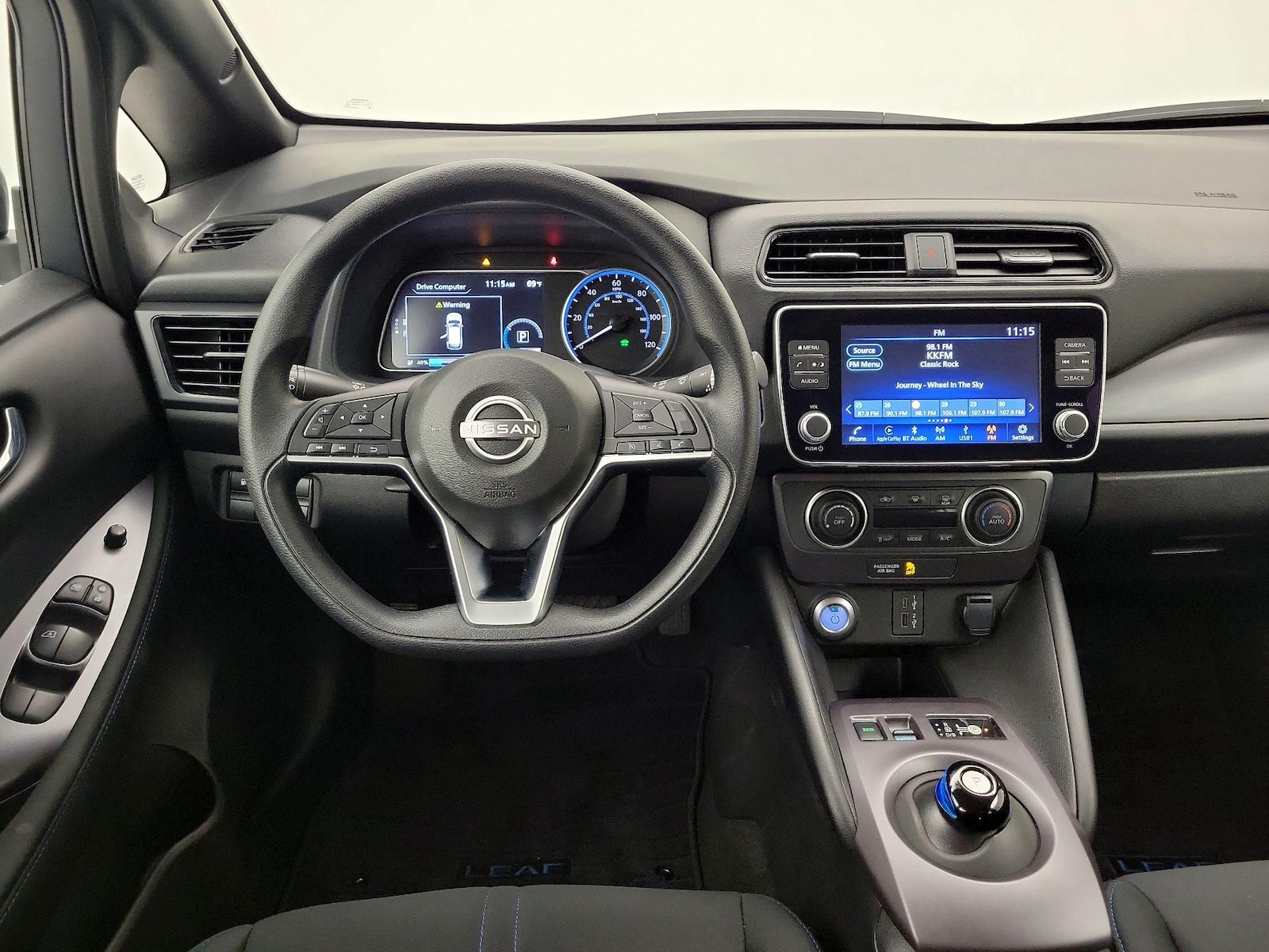 2025 Nissan Leaf S - Photo 11