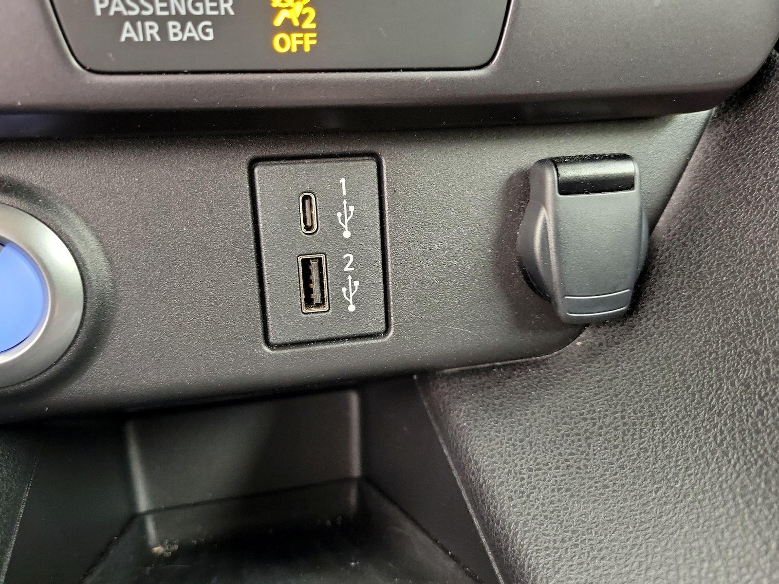 2025 Nissan Leaf S - Photo 19