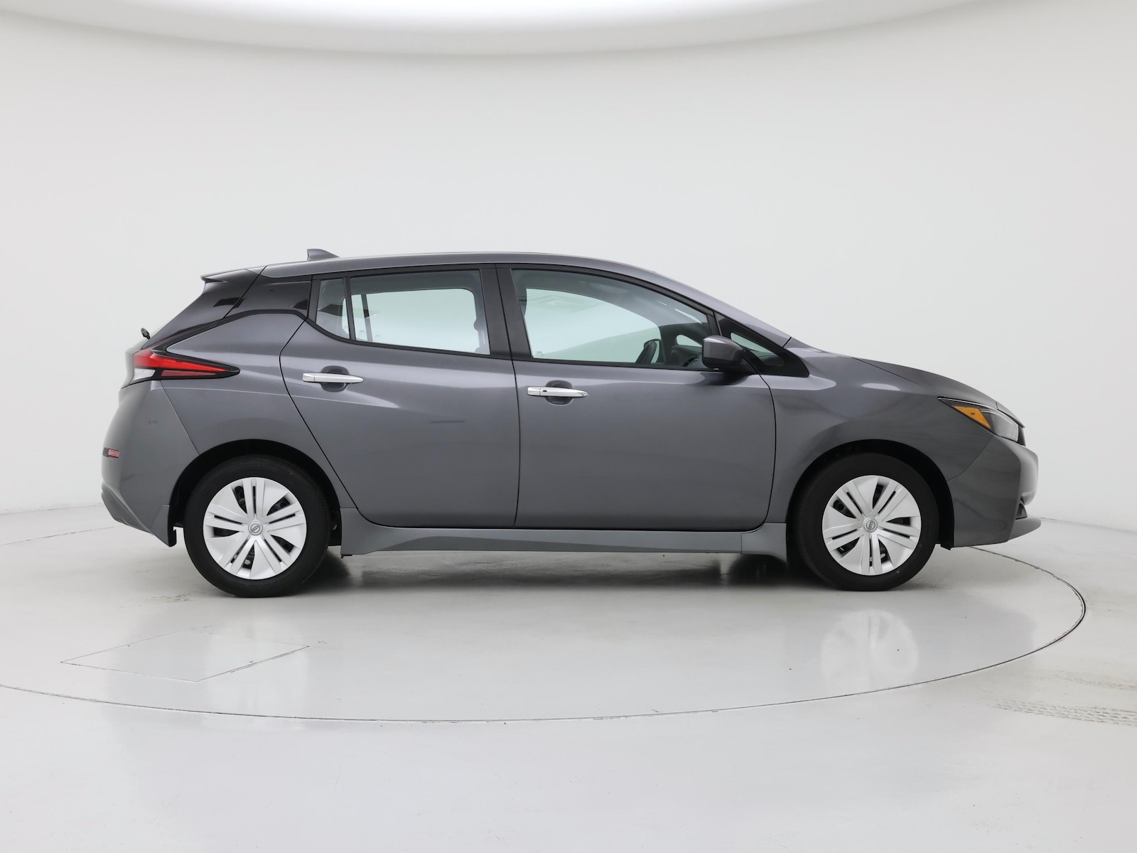 2025 Nissan Leaf S - Photo 8