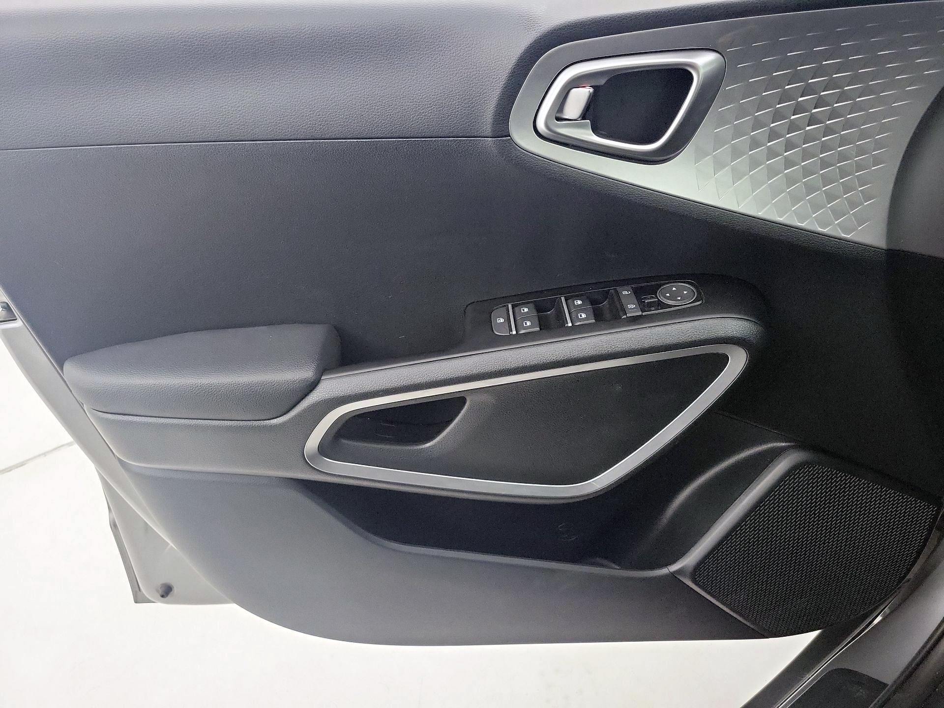 Thumbnail: 2025 Kia Soul - 12