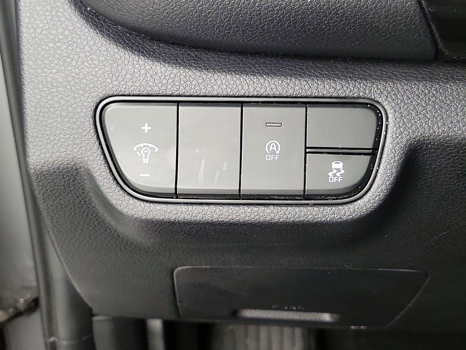 2024 Kia Seltos S - Photo 14