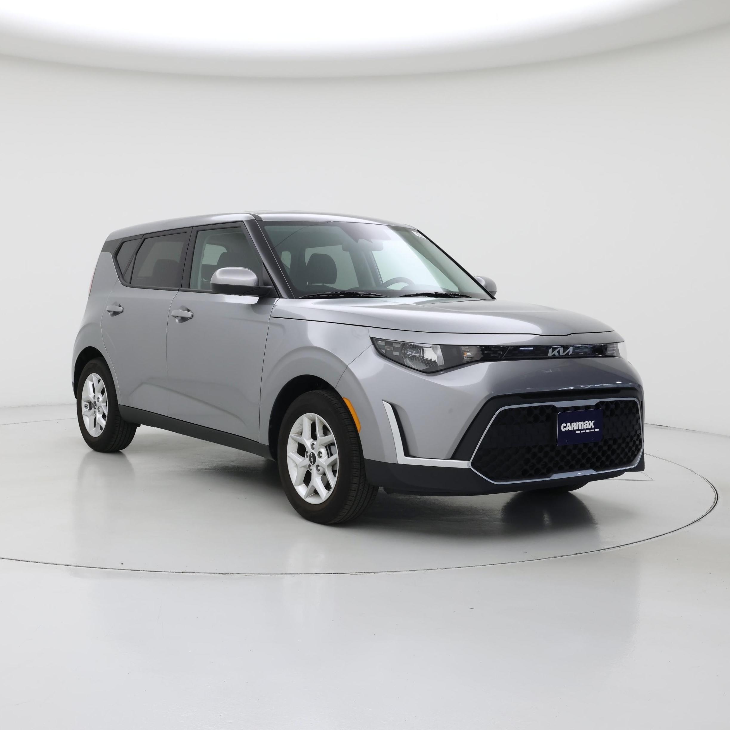 Silver 2025 Kia Soul SUV / Crossover Front-Wheel Drive Automatic