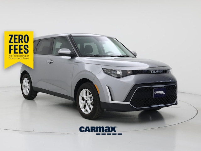Silver 2025 Kia Soul SUV / Crossover Front-Wheel Drive Automatic