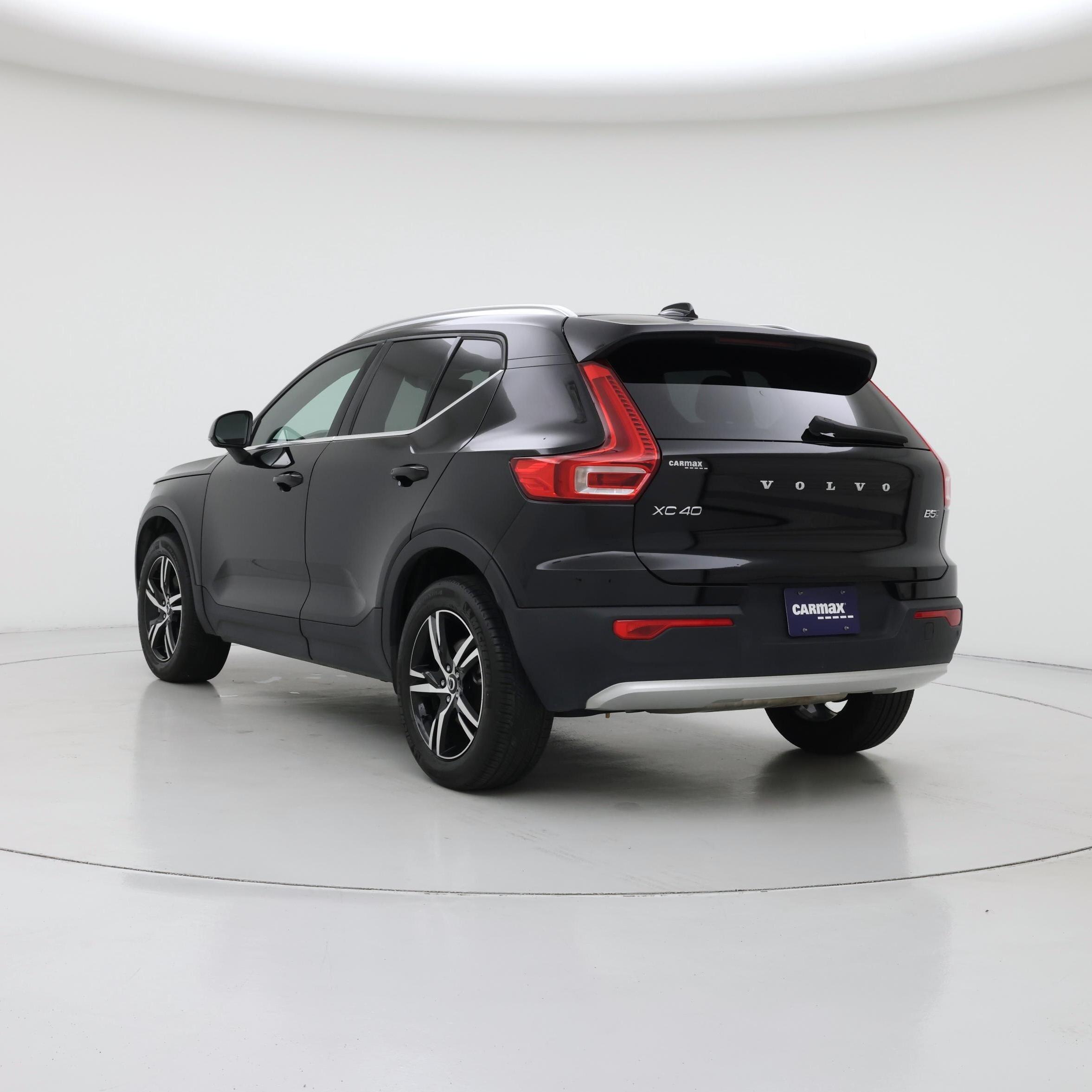 Thumbnail: 2025 Volvo XC40 - 2