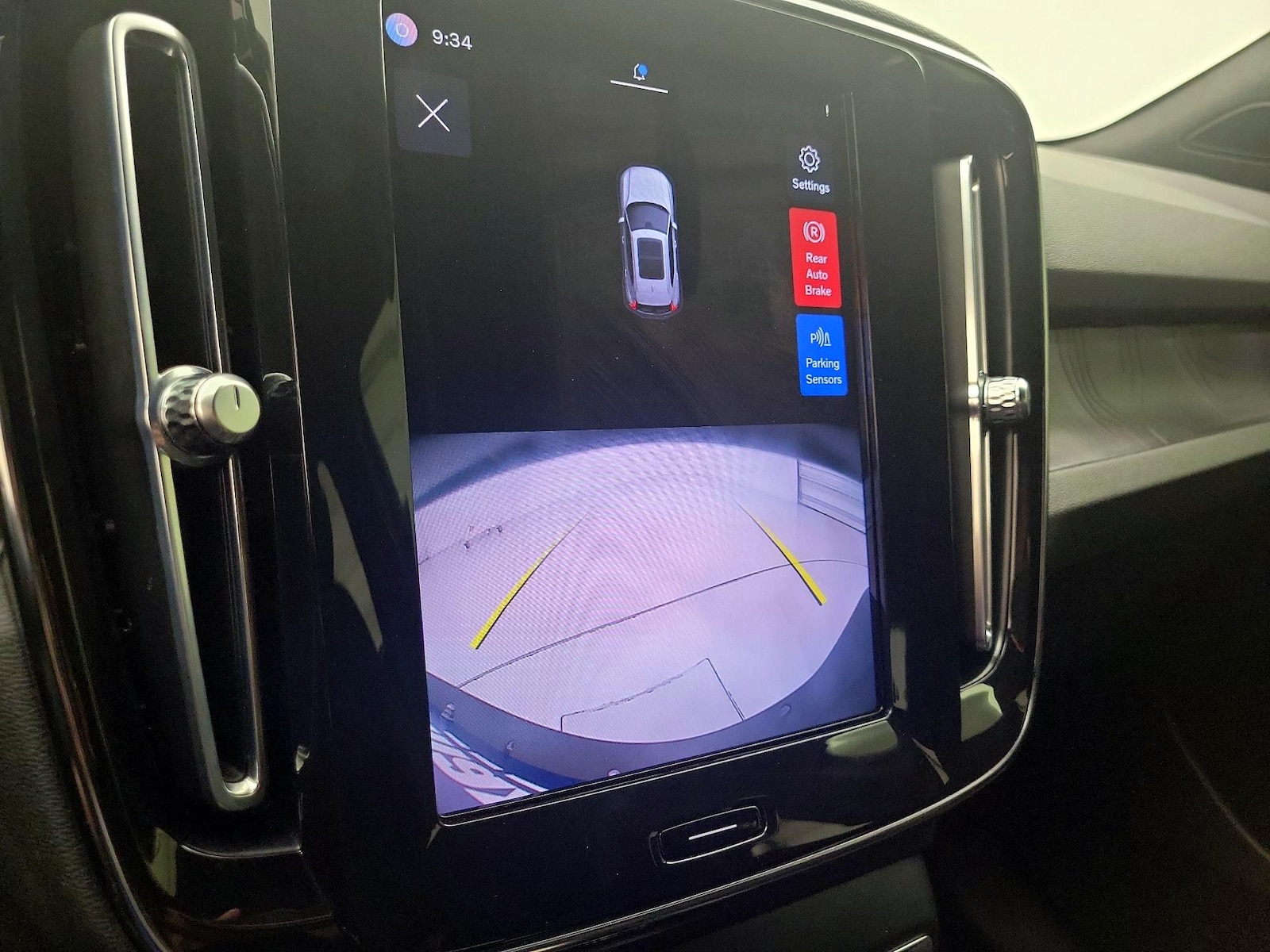 2023 Volvo XC40 Core - Photo 15