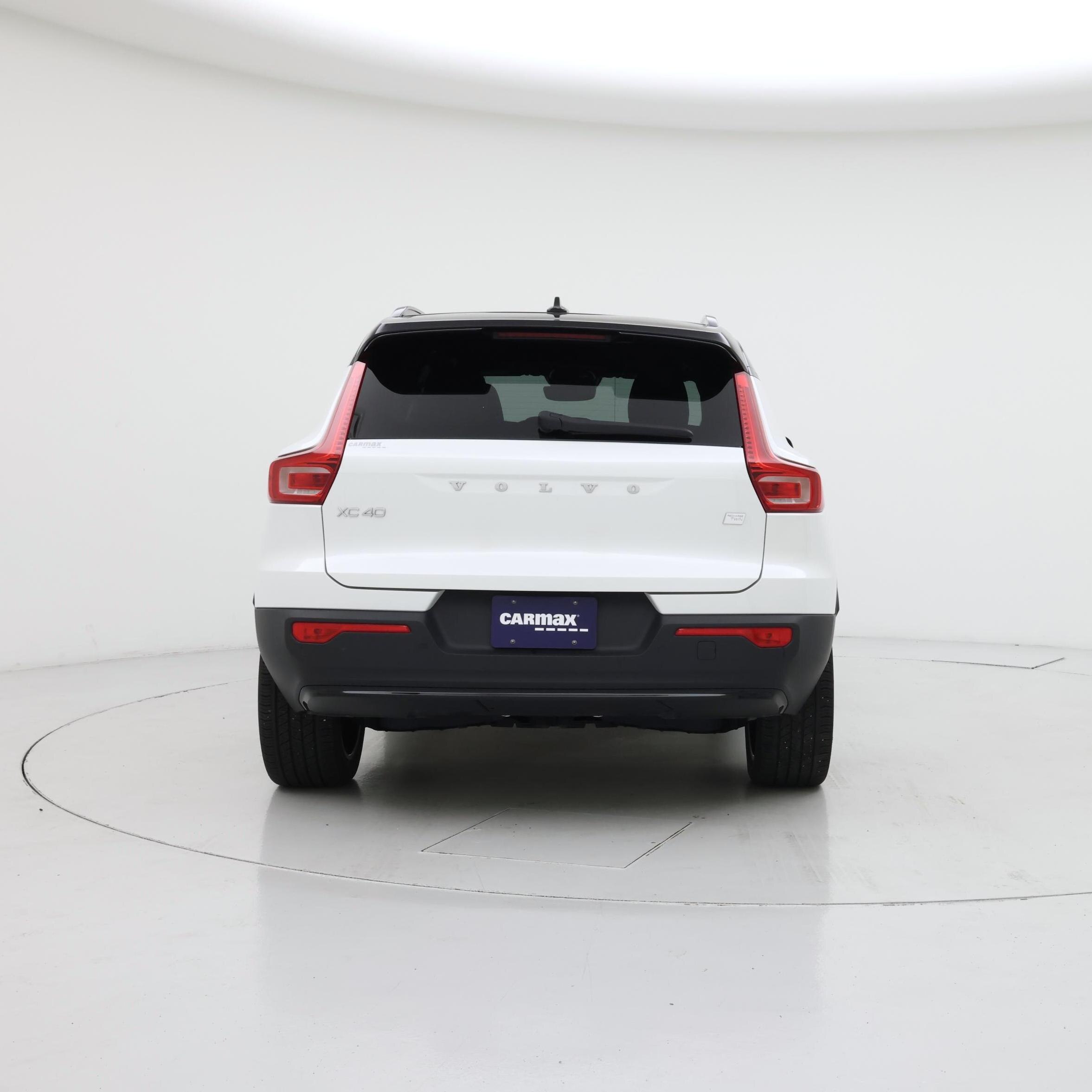 Thumbnail: 2023 Volvo XC40 - 6