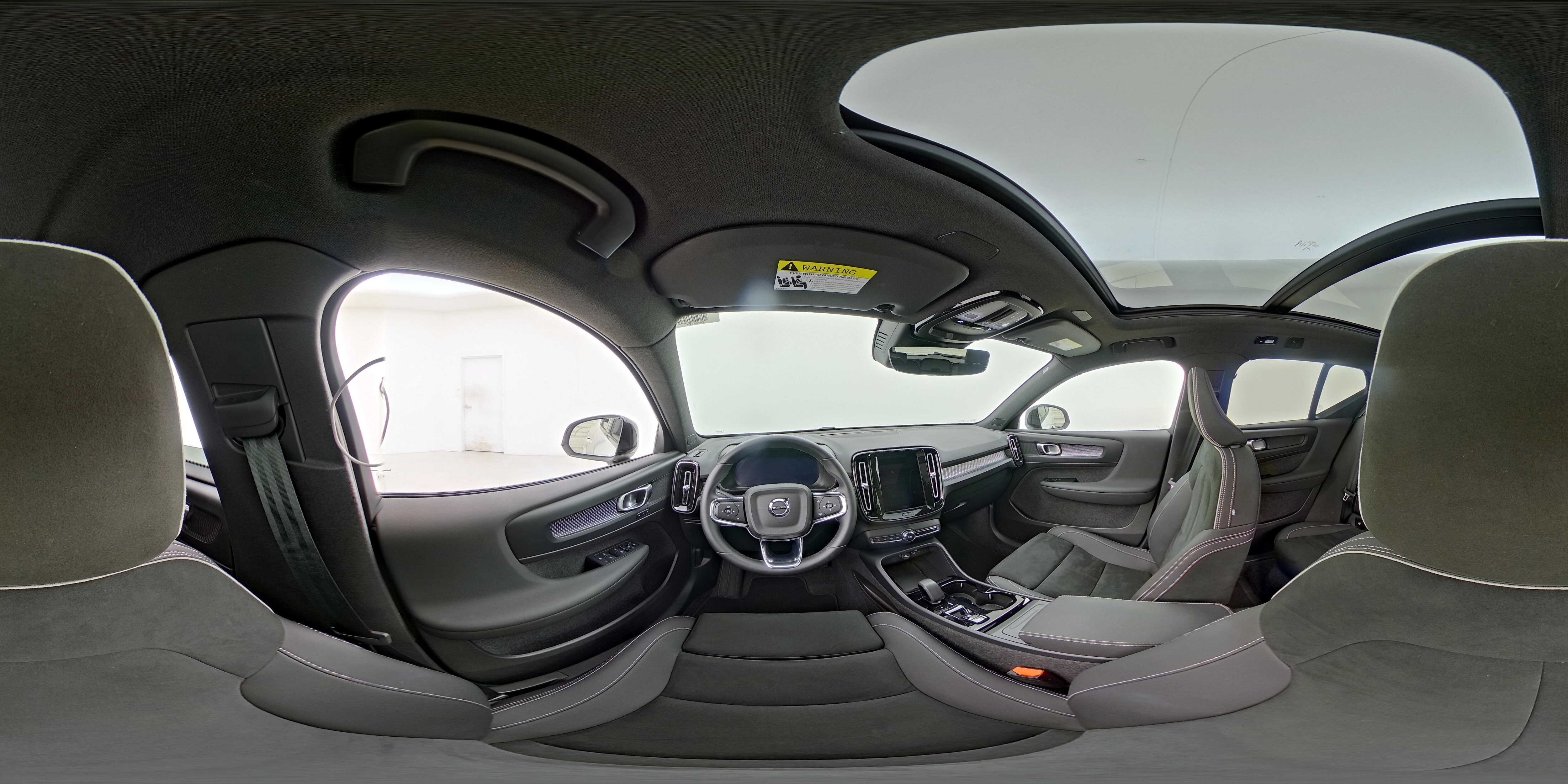 2025 Volvo XC40 Plus - Photo 28