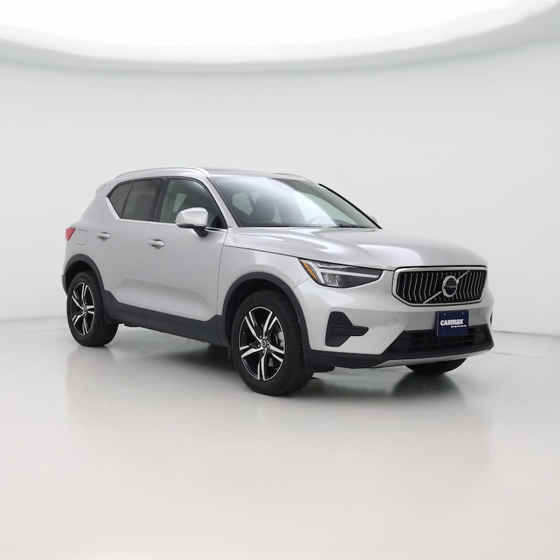 2025 Volvo XC40 B5 Core Bright Theme