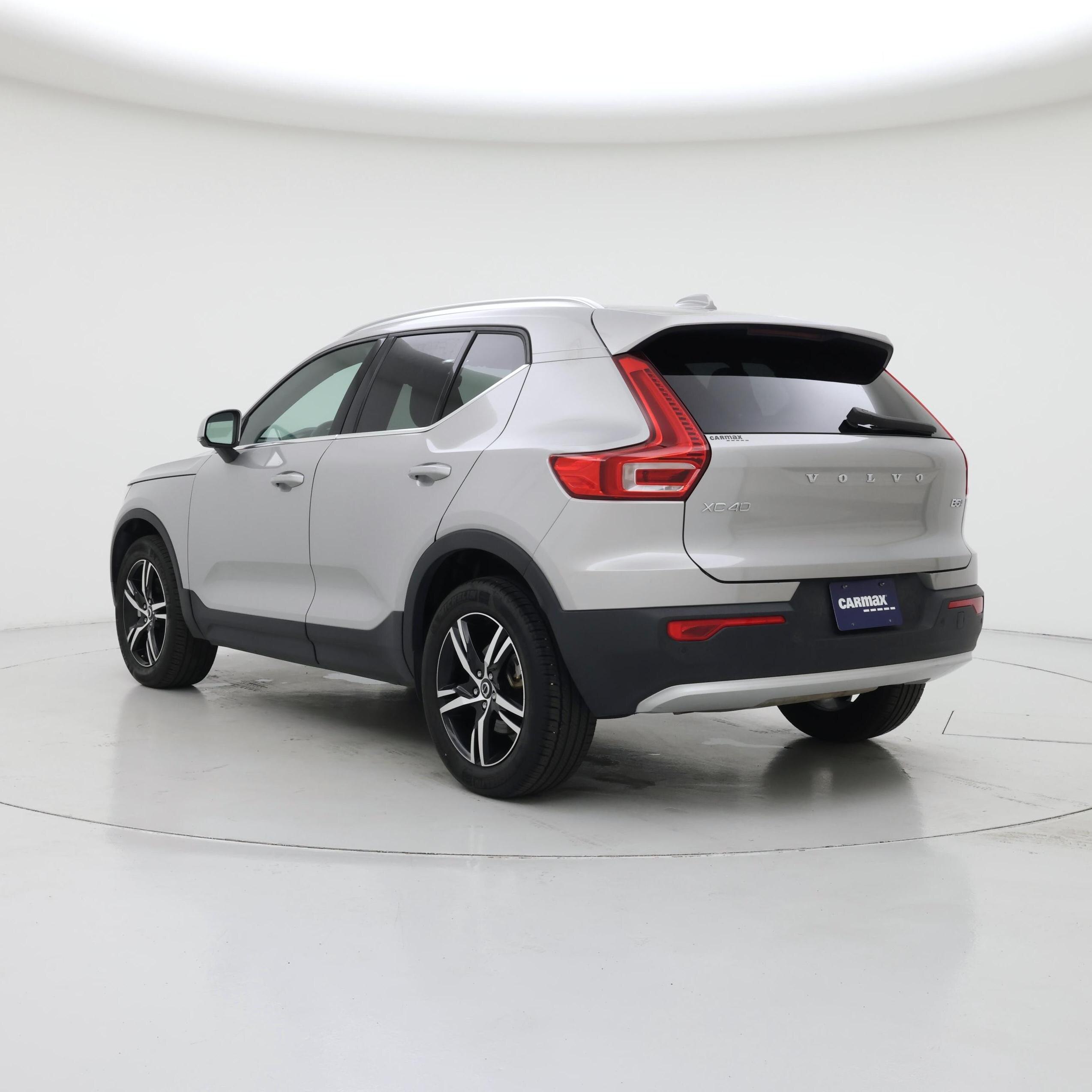 Thumbnail: 2025 Volvo XC40 - 2