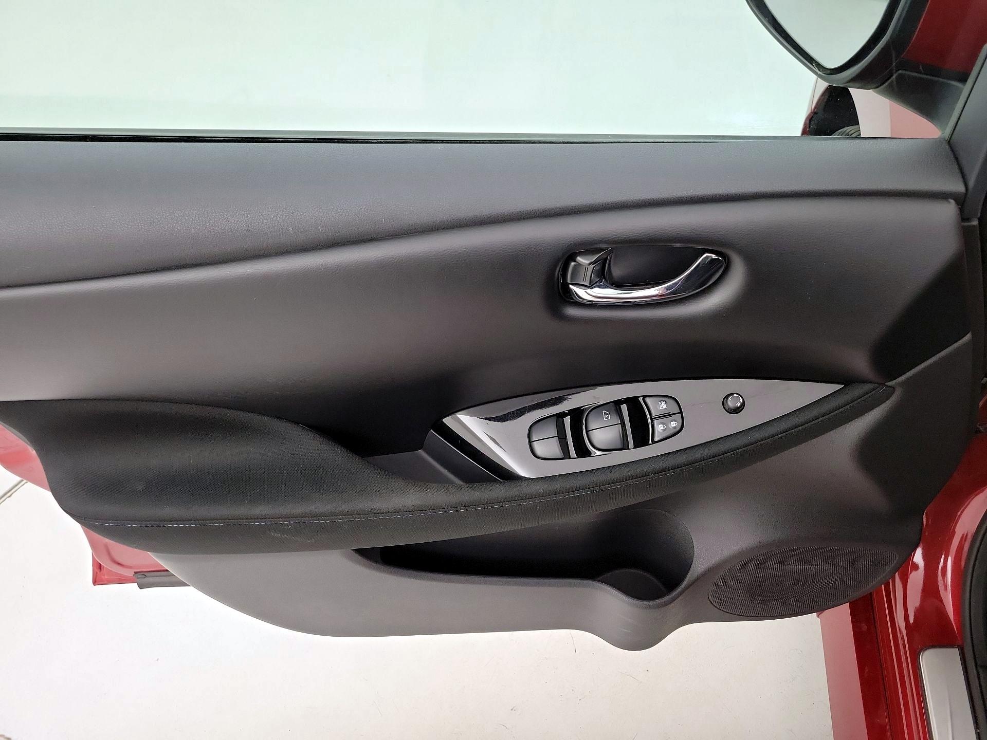 Thumbnail: 2024 Nissan Leaf - 12