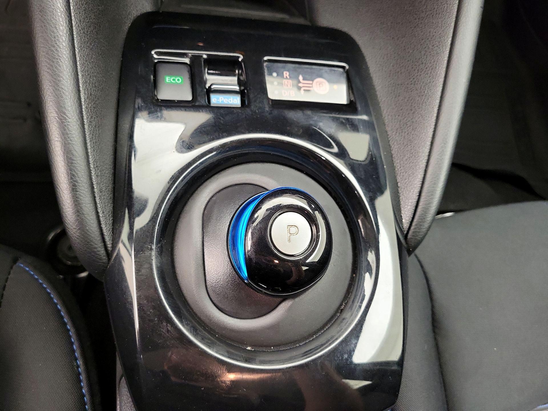Thumbnail: 2024 Nissan Leaf - 18