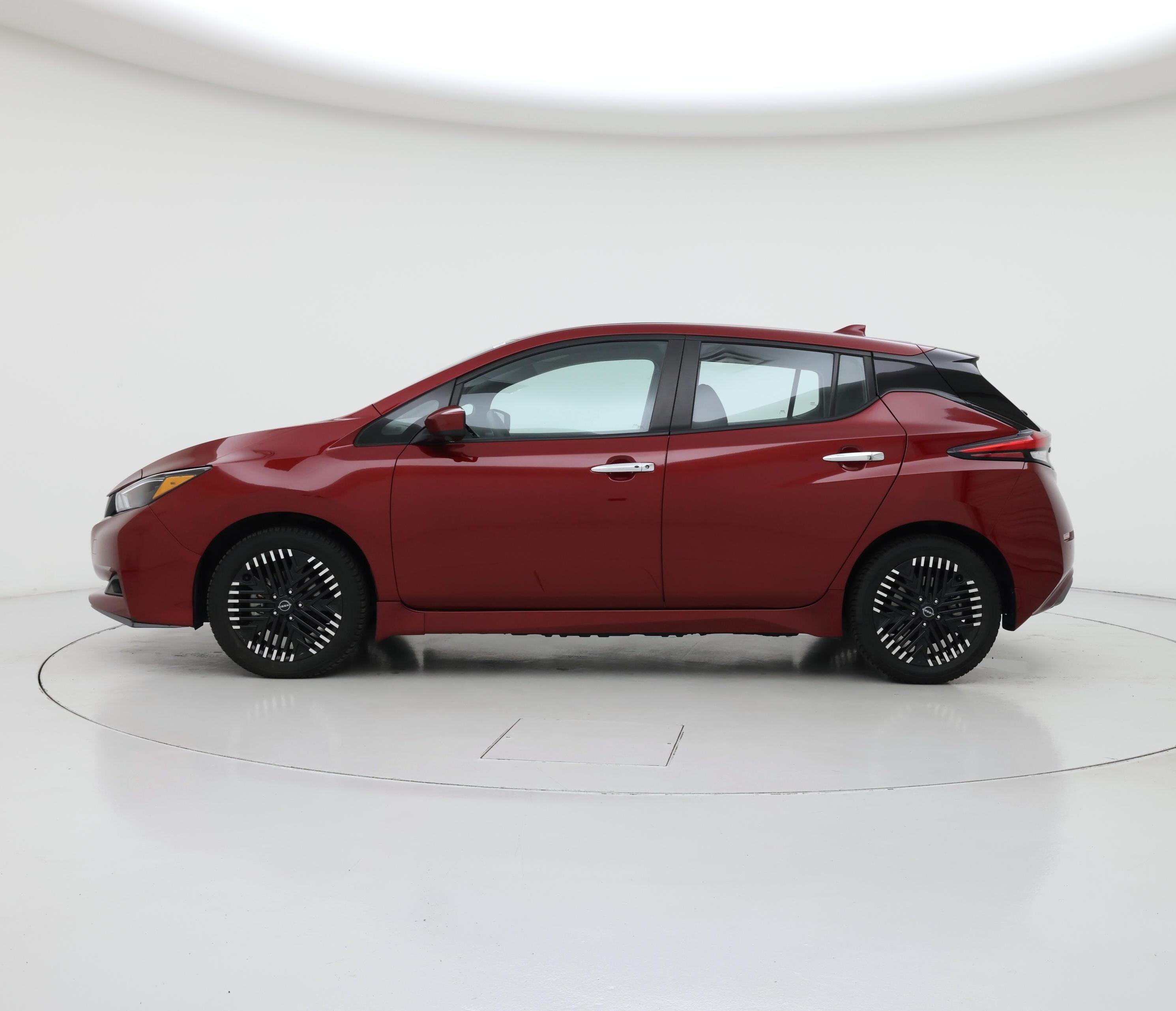 Thumbnail: 2024 Nissan Leaf - 3