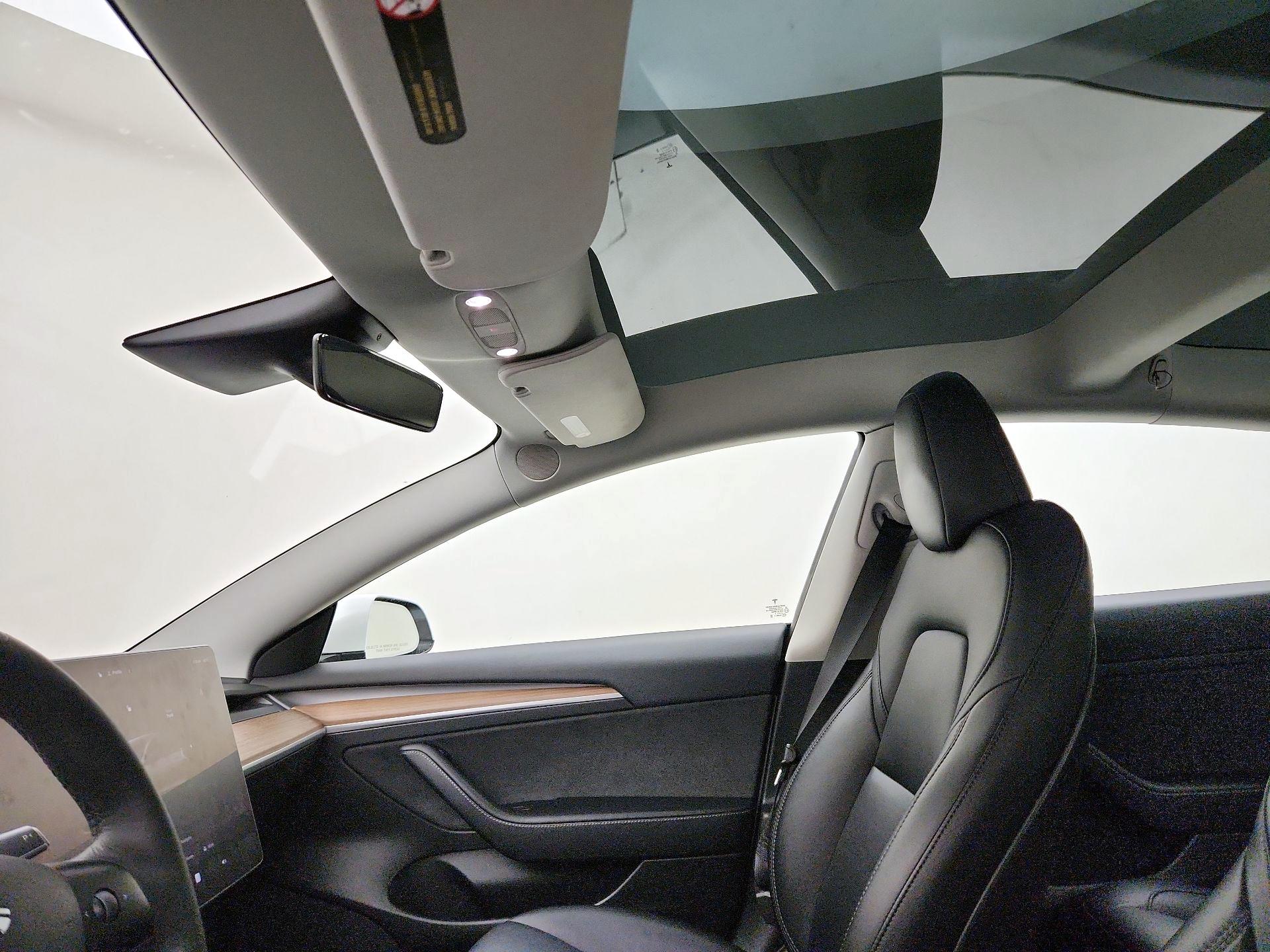 Thumbnail: 2023 Tesla Model 3 - 19