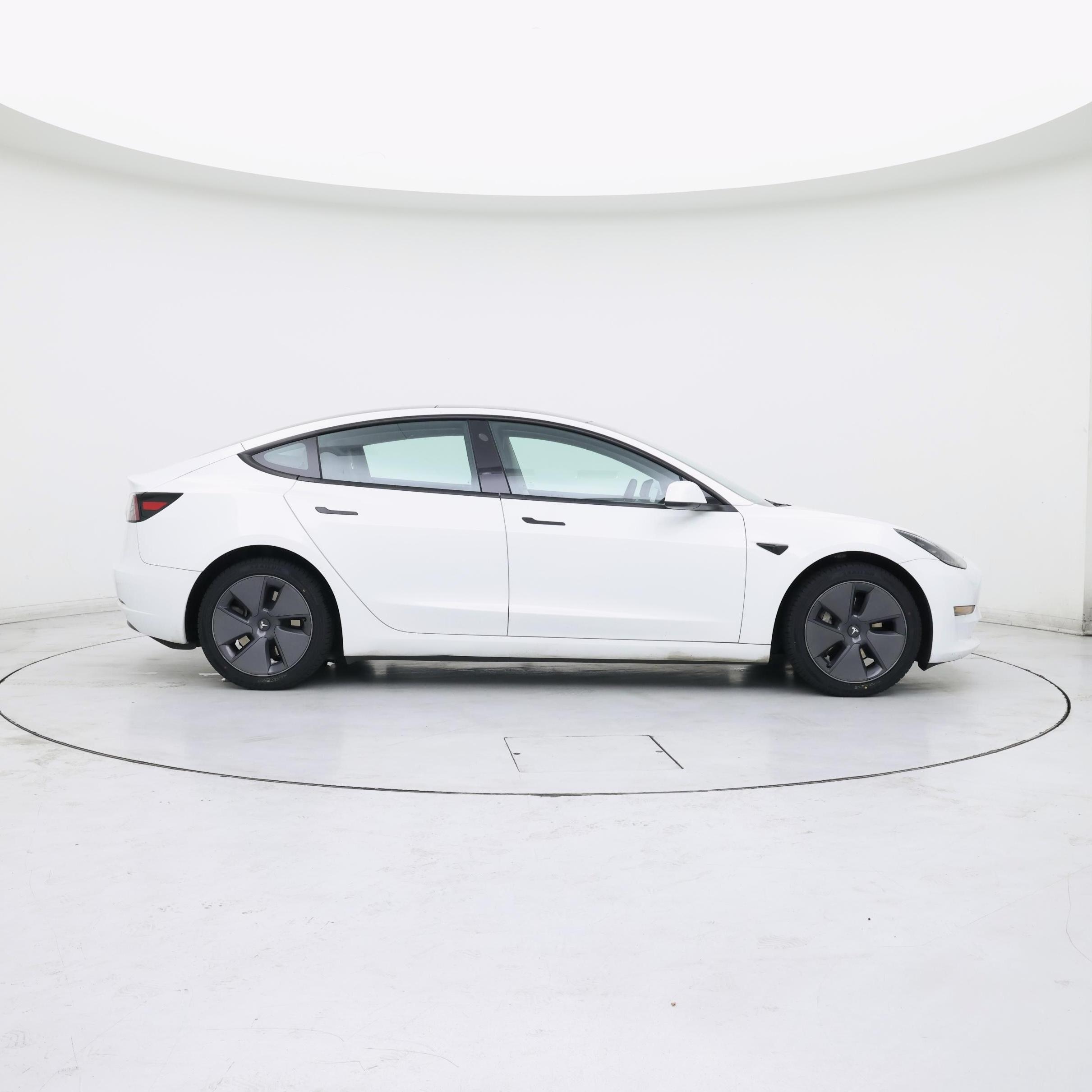 Thumbnail: 2023 Tesla Model 3 - 7