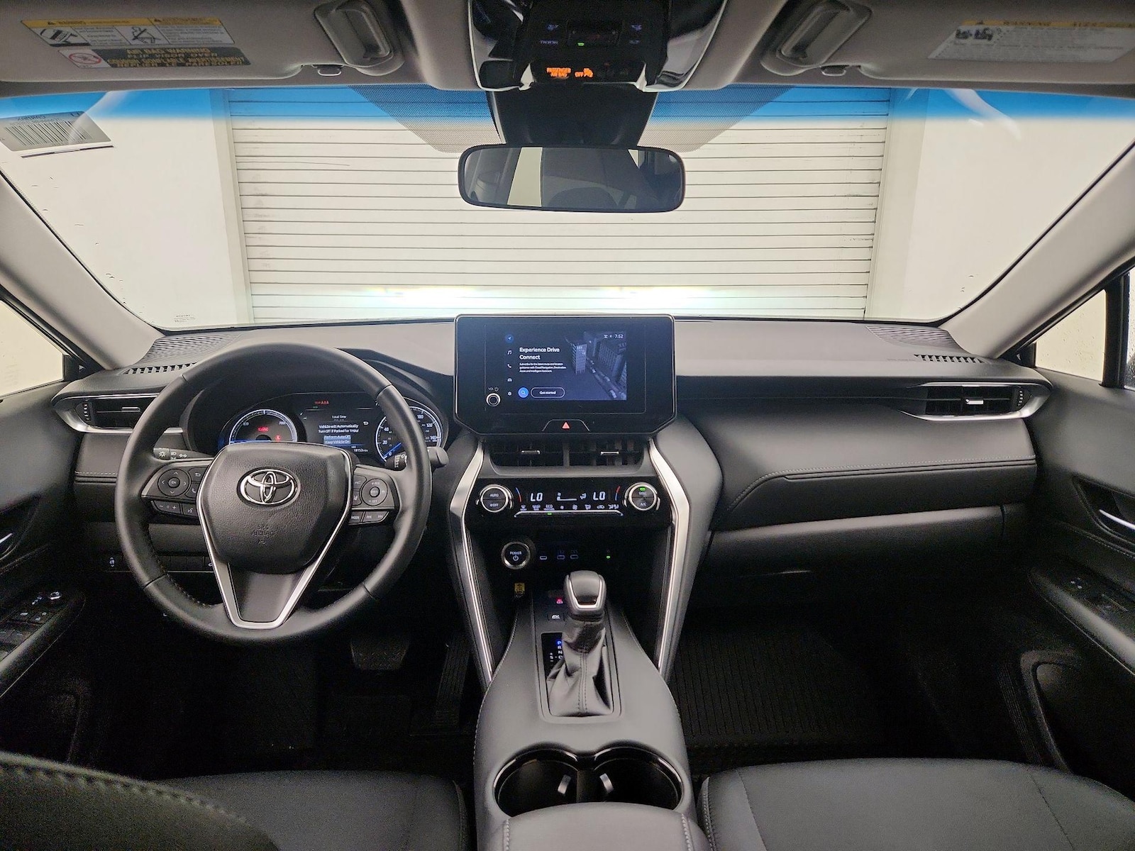 2024 Toyota Venza LE - Photo 10