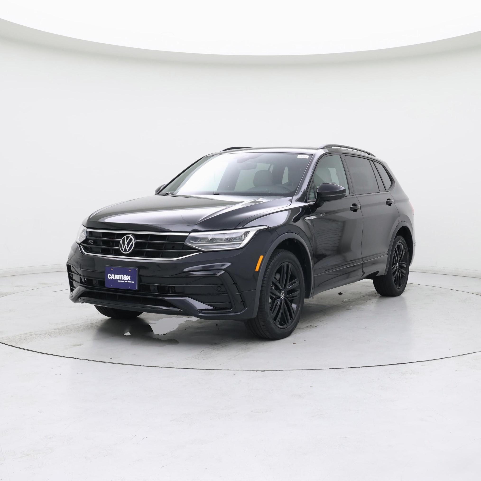 Thumbnail: 2022 Volkswagen Tiguan - 4