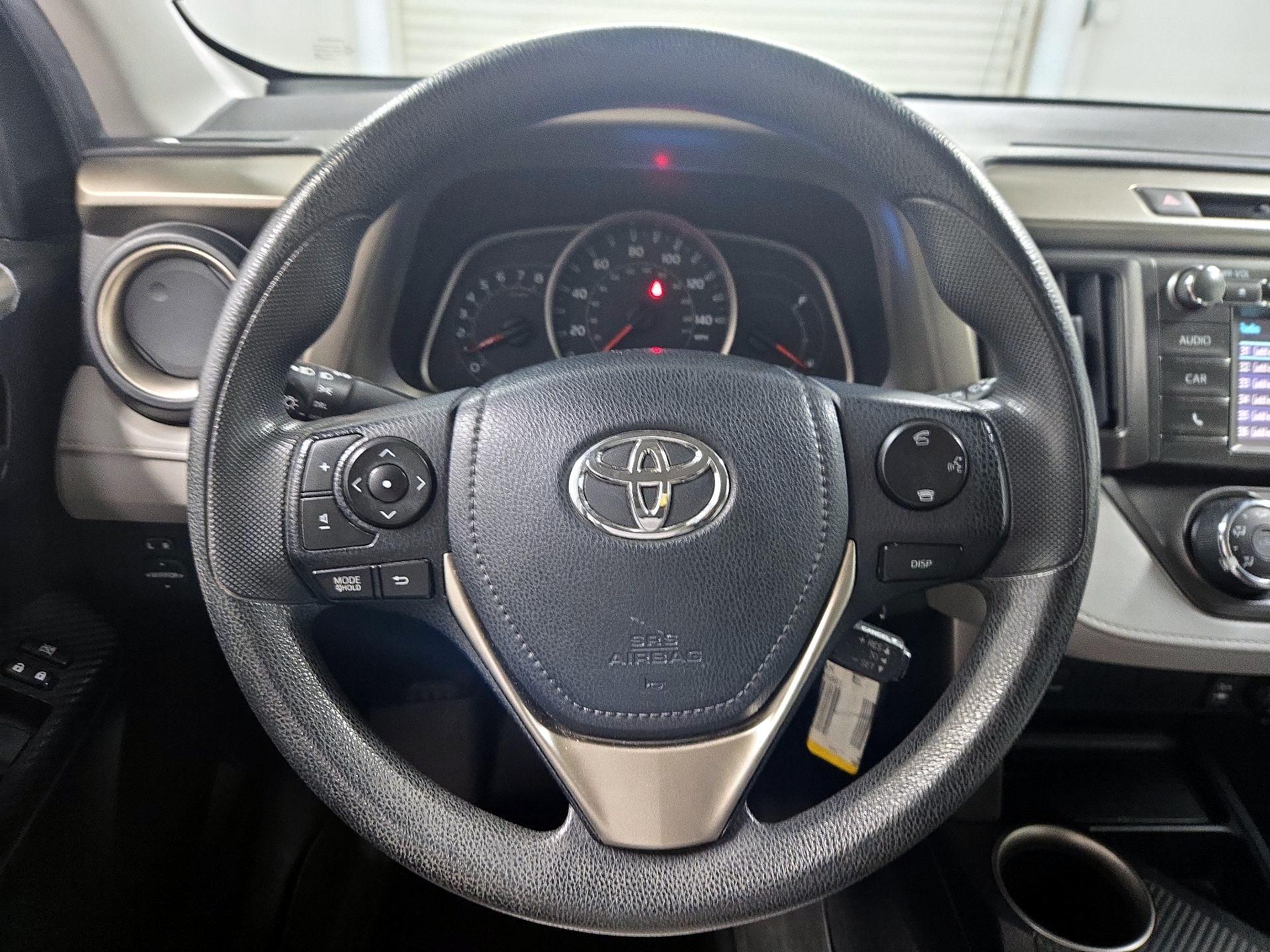 Thumbnail: 2015 Toyota RAV4 - 10