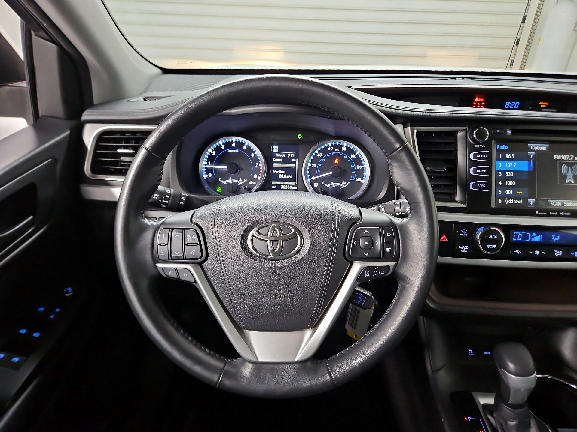 Thumbnail: 2018 Toyota Highlander - 10