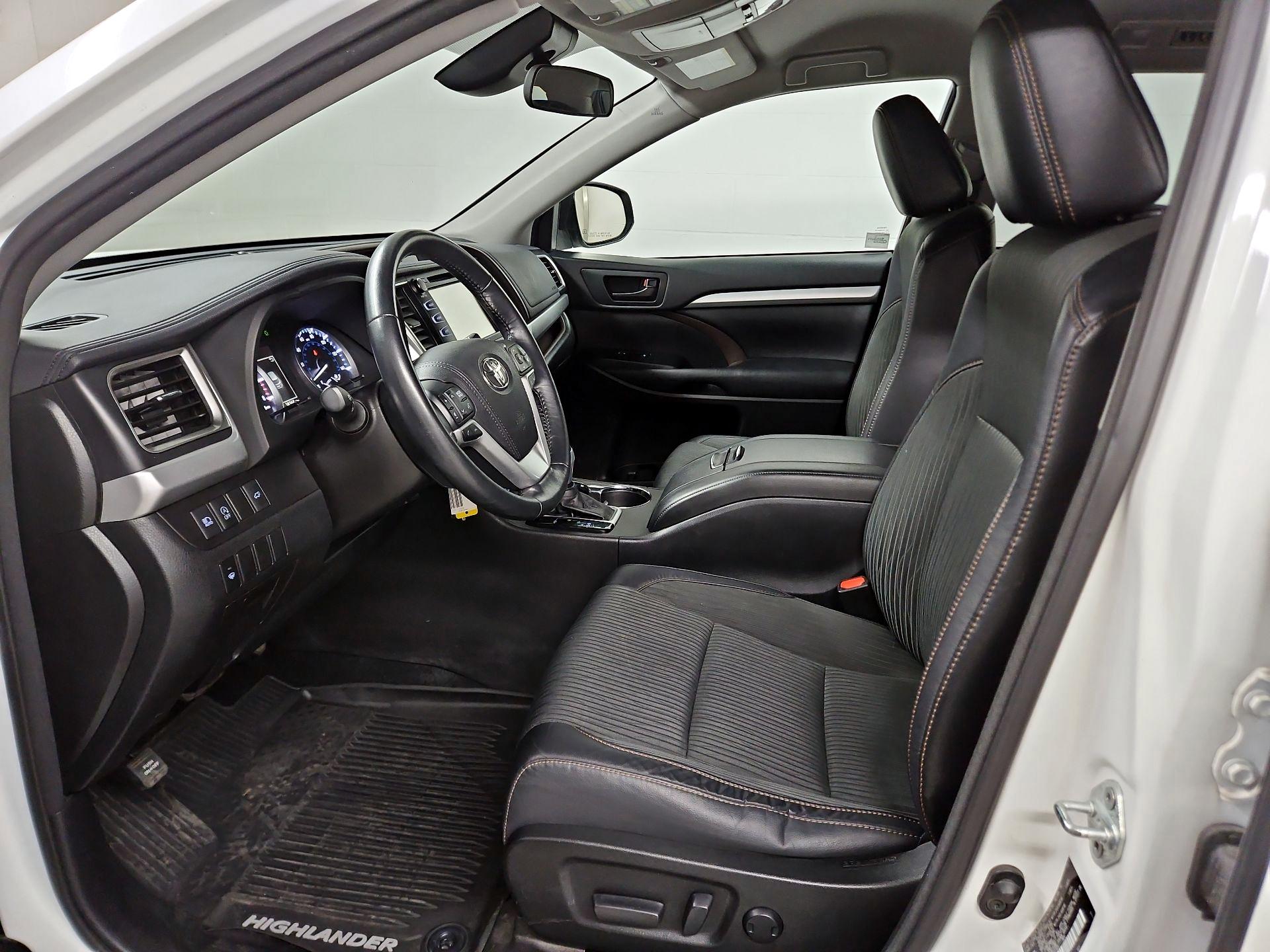 Thumbnail: 2018 Toyota Highlander - 11