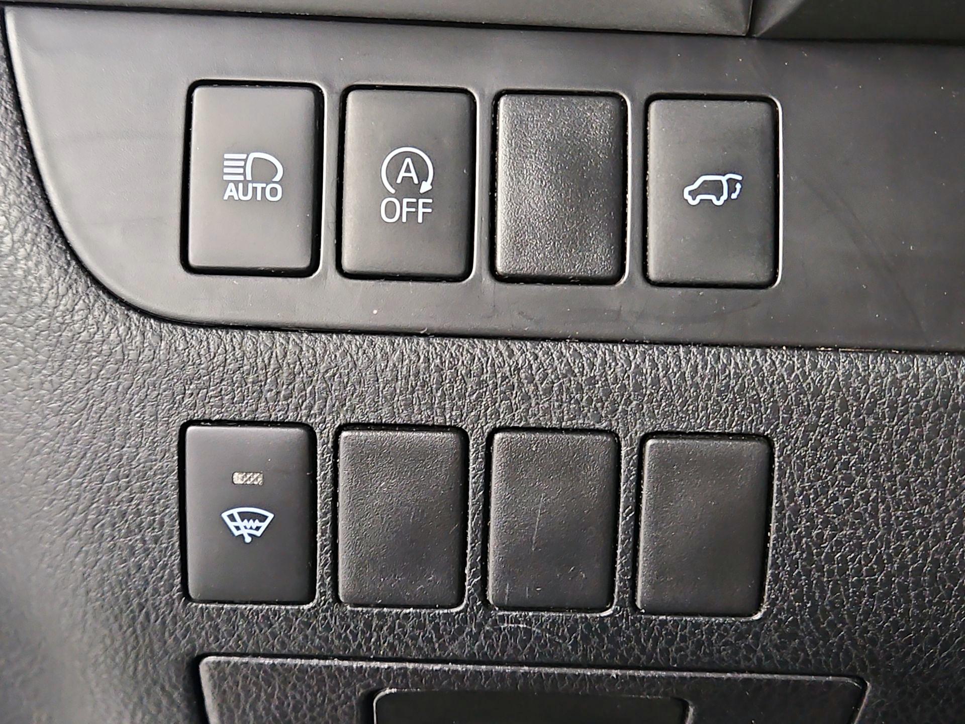 Thumbnail: 2018 Toyota Highlander - 13