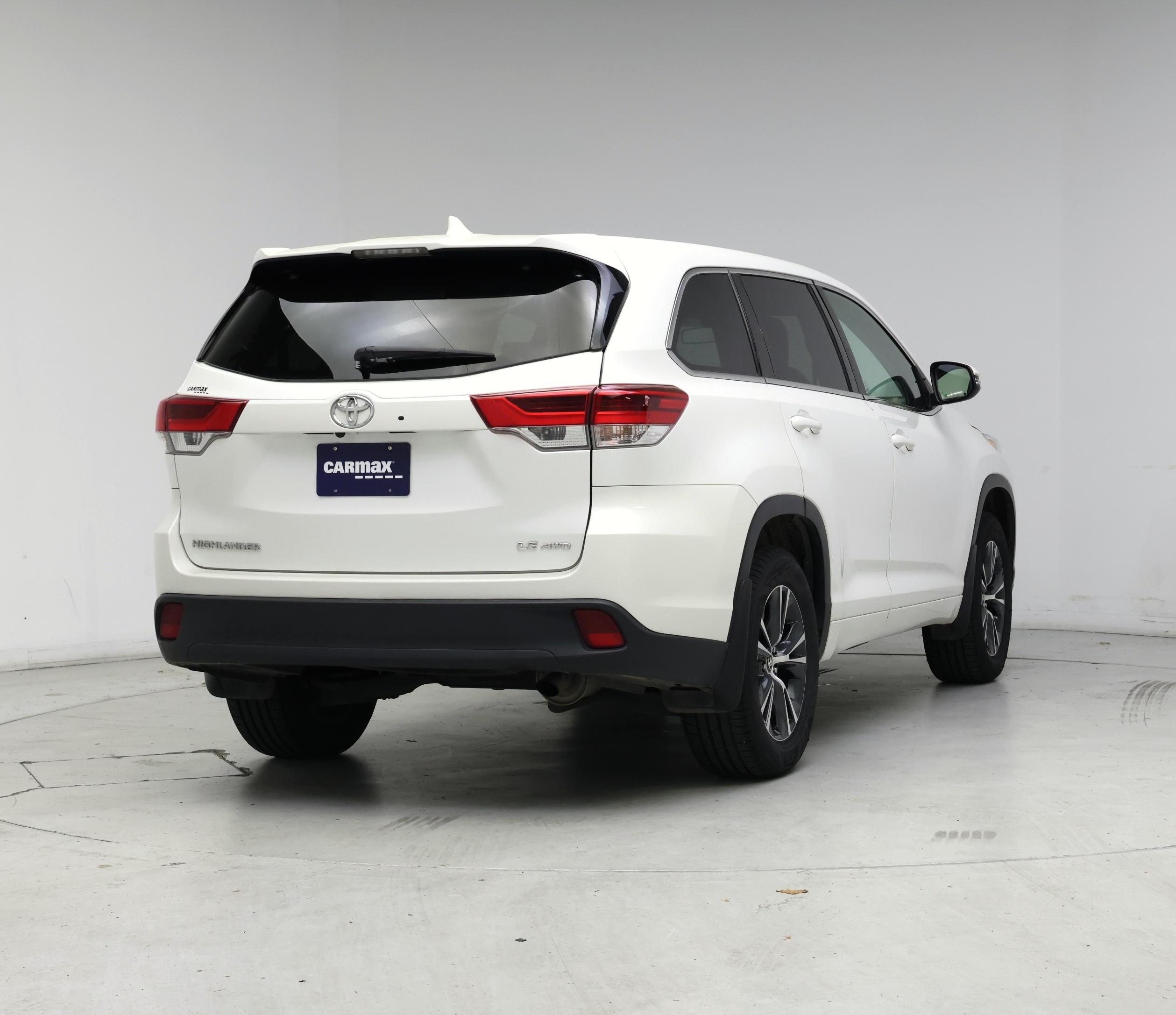 Thumbnail: 2018 Toyota Highlander - 8