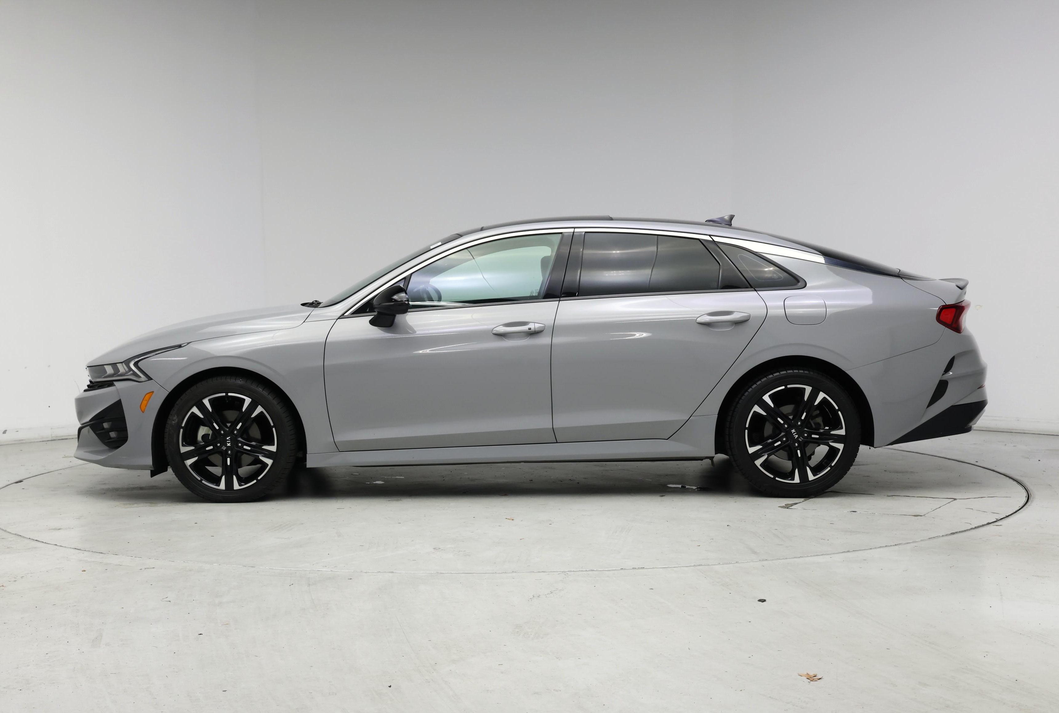 Thumbnail: 2021 Kia K5 - 3
