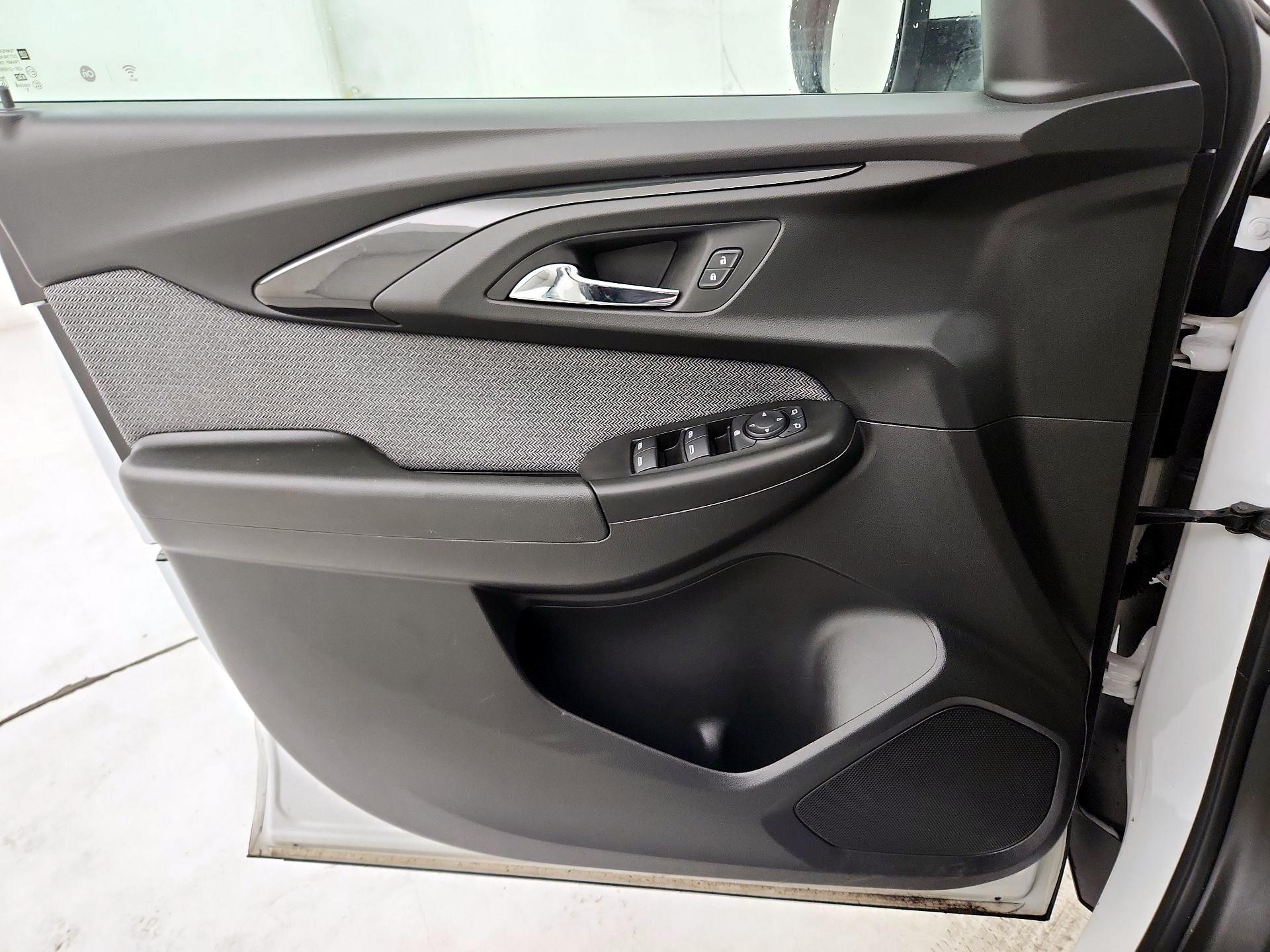 Thumbnail: 2021 Chevrolet TrailBlazer - 12