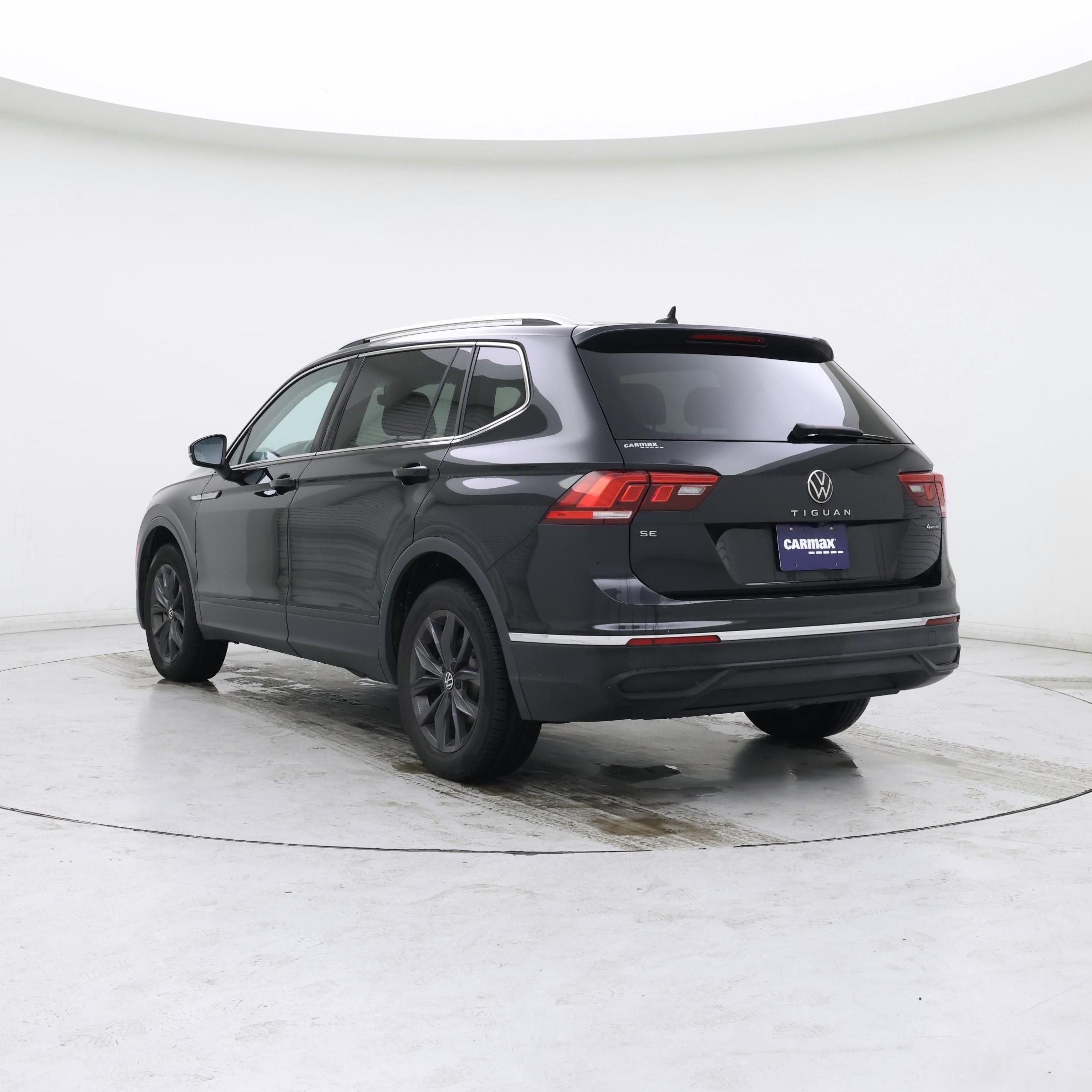 Thumbnail: 2022 Volkswagen Tiguan - 2
