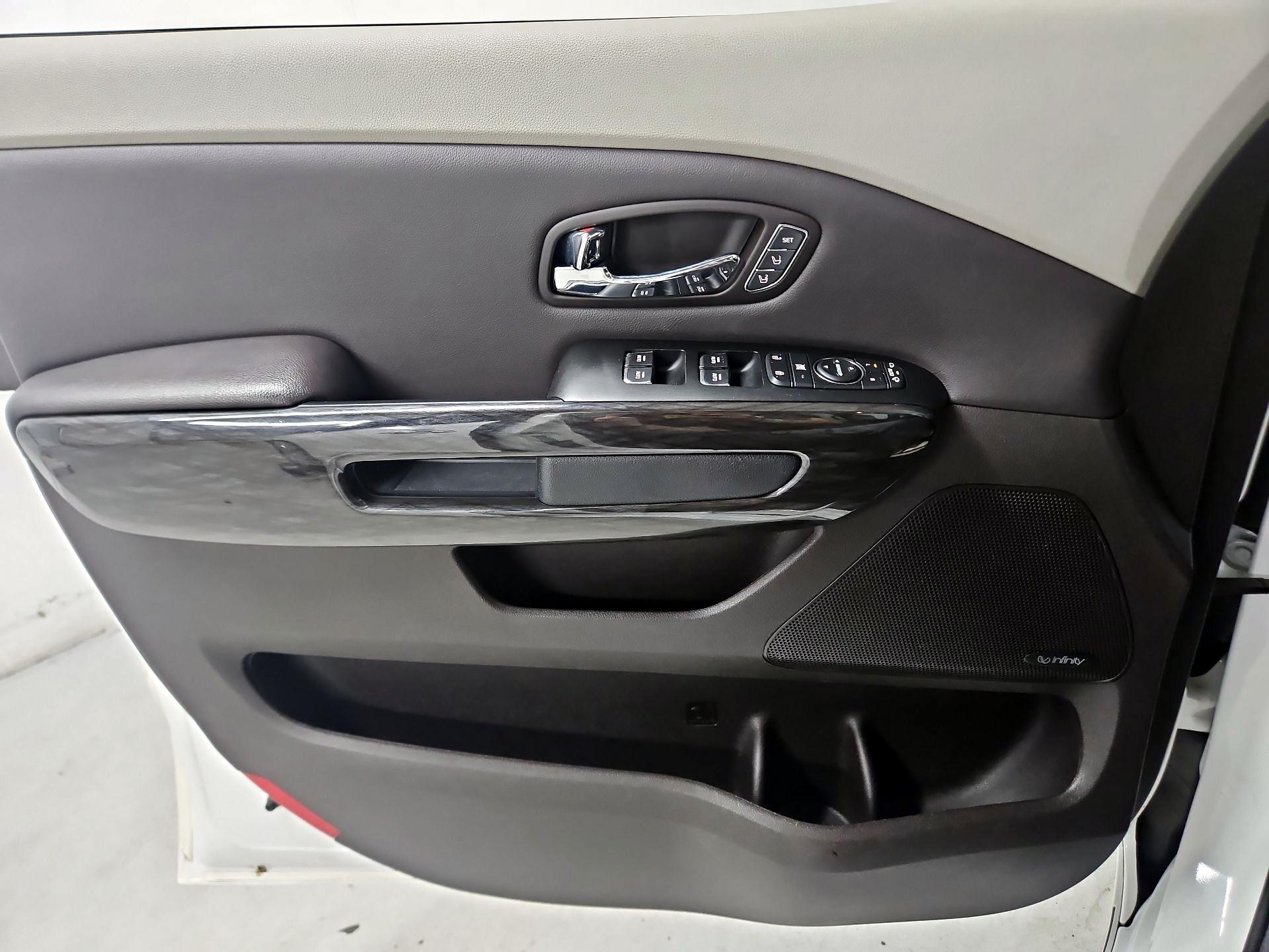 Thumbnail: 2018 Kia Sedona - 12