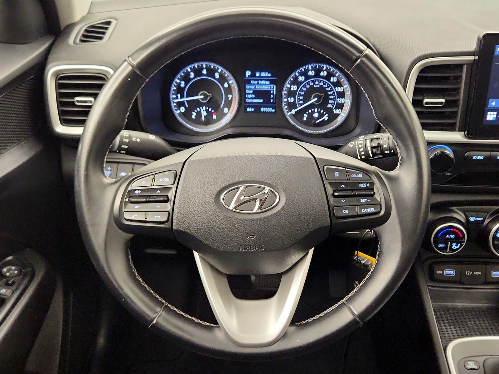 2022 Hyundai Venue SEL - Photo 11