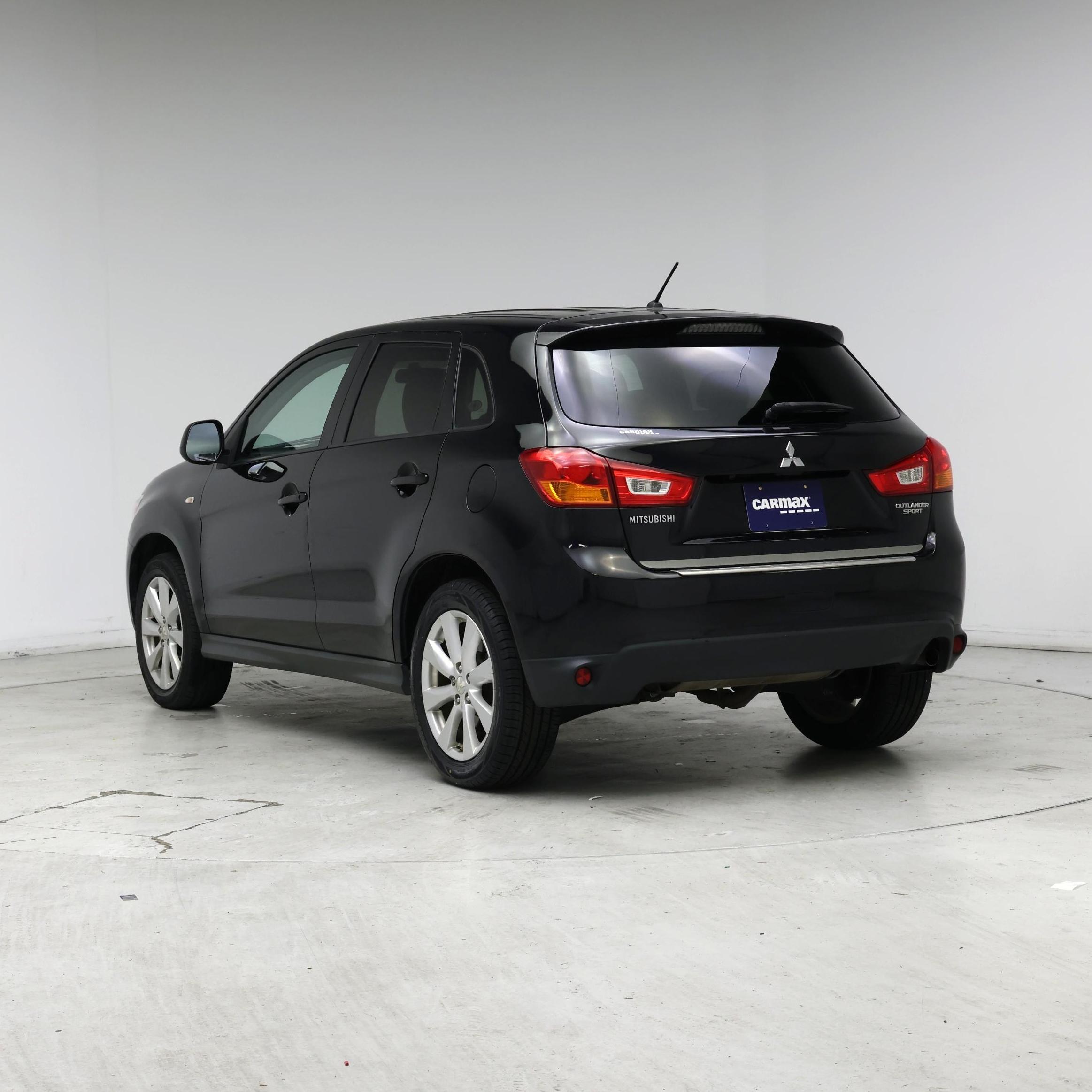 Thumbnail: 2014 Mitsubishi Outlander Sport - 2