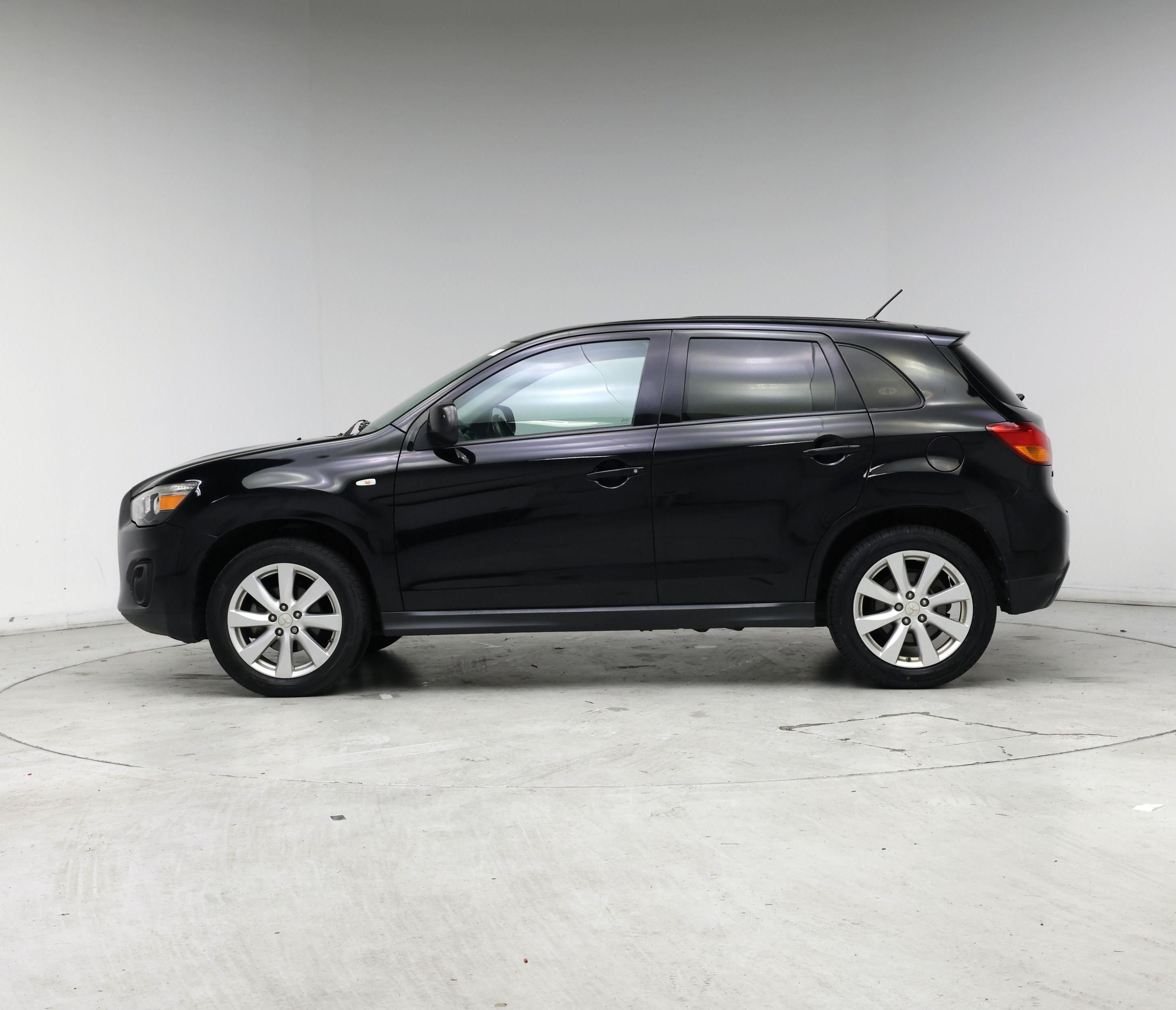 Thumbnail: 2014 Mitsubishi Outlander Sport - 3