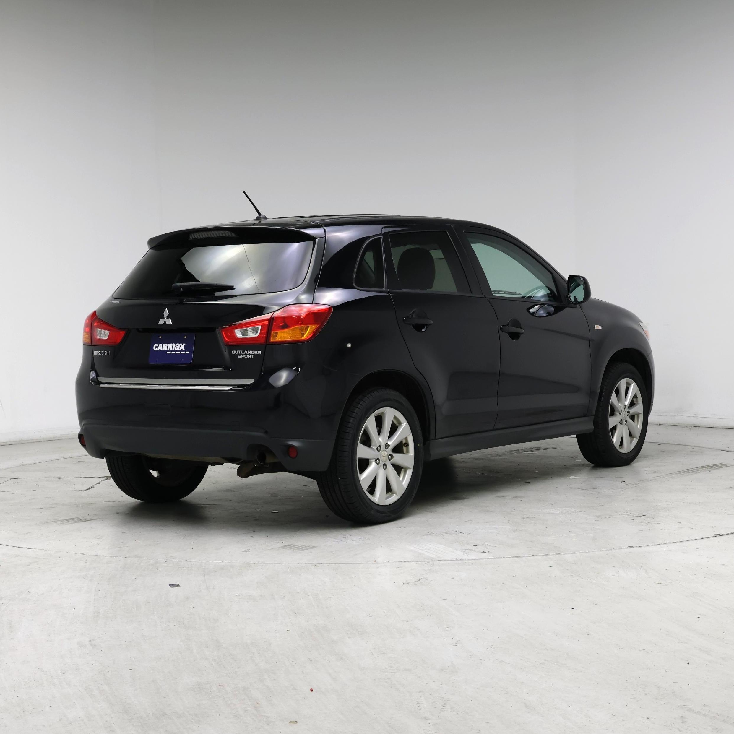 Thumbnail: 2014 Mitsubishi Outlander Sport - 8