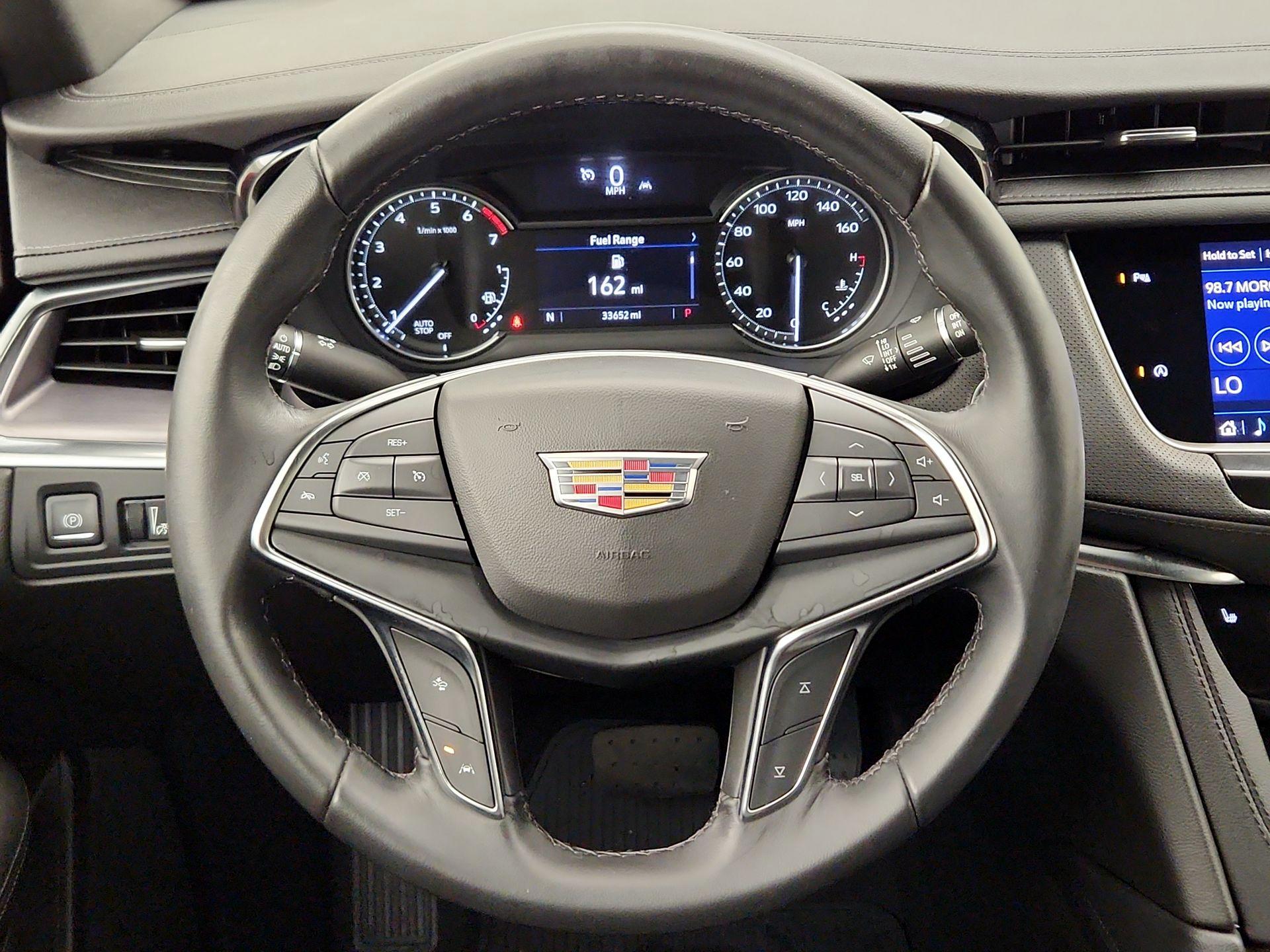 Thumbnail: 2023 Cadillac XT5 - 10