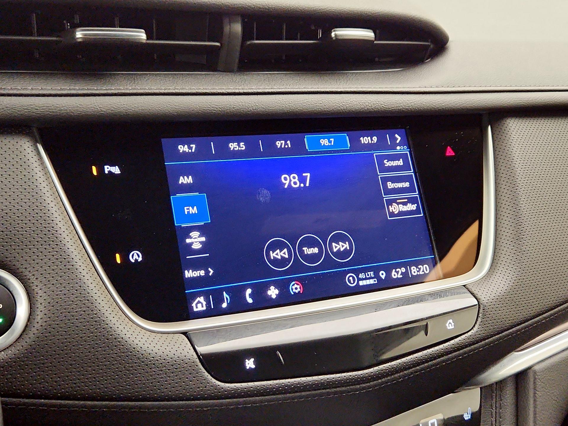 Thumbnail: 2023 Cadillac XT5 - 15