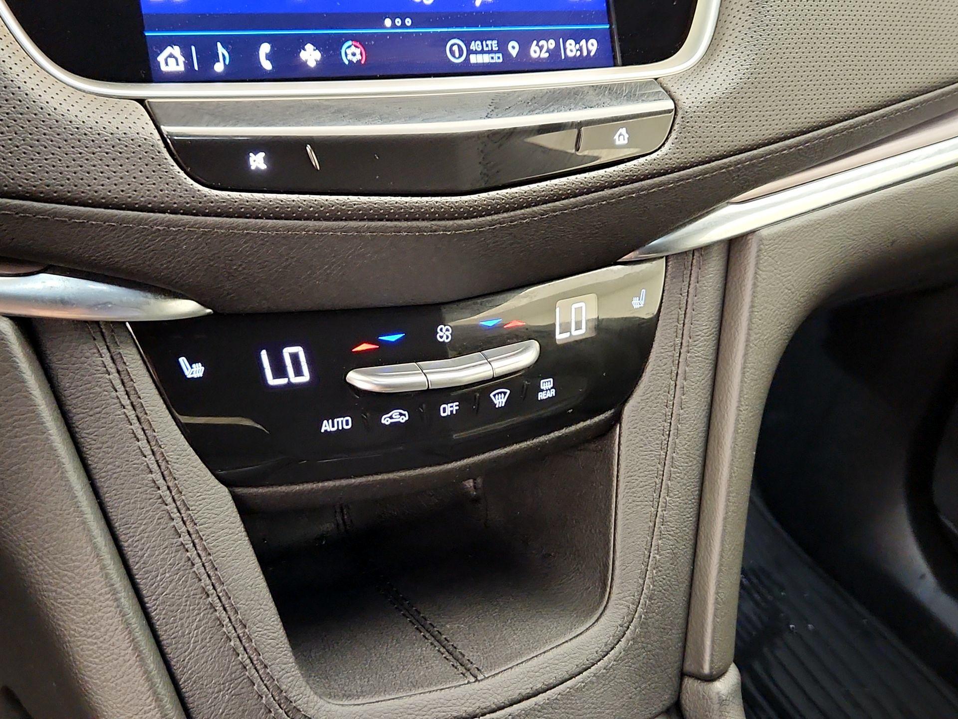 Thumbnail: 2023 Cadillac XT5 - 16
