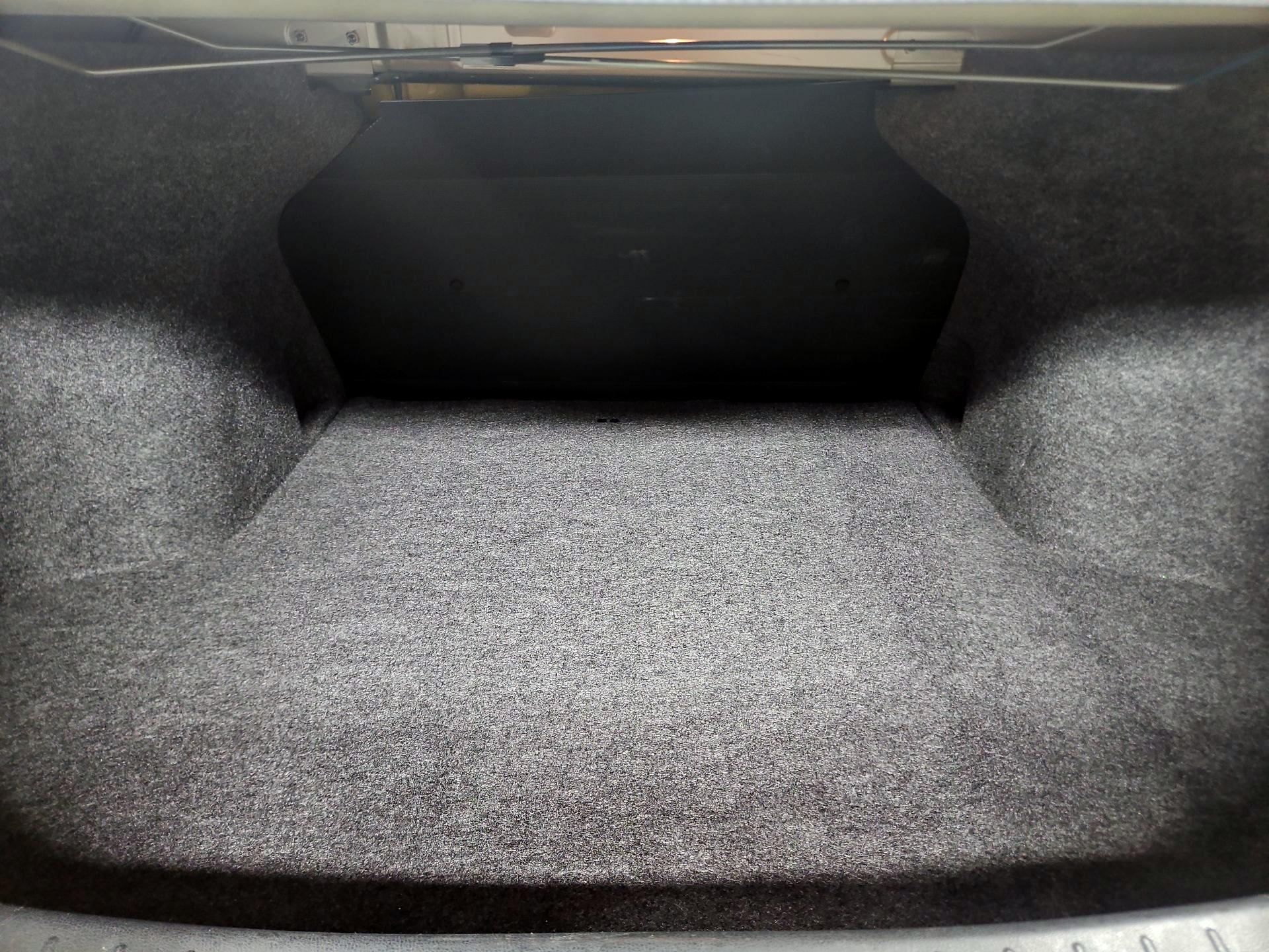 Thumbnail: 2015 Nissan Versa - 18