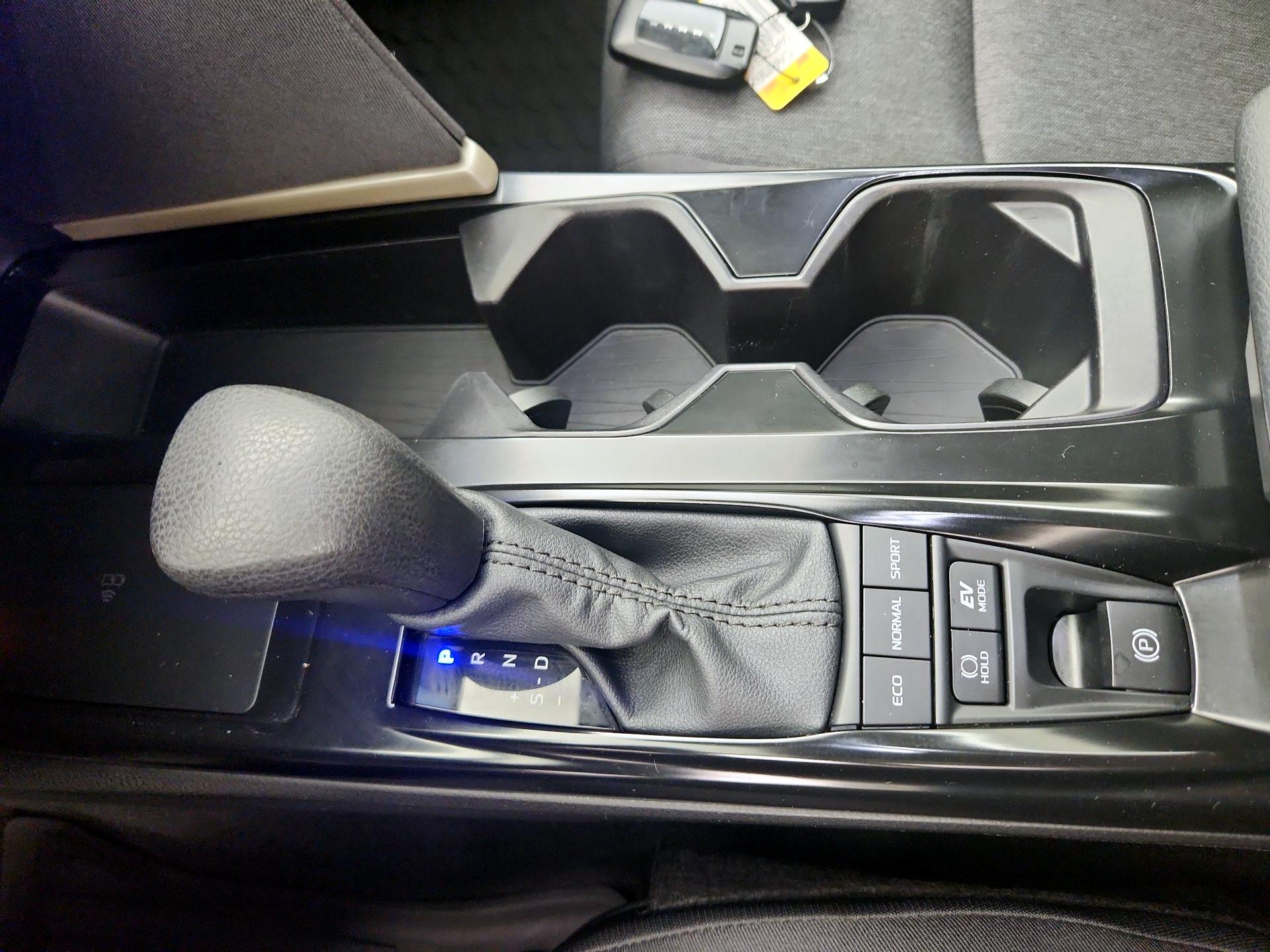 Thumbnail: 2025 Toyota Camry - 18