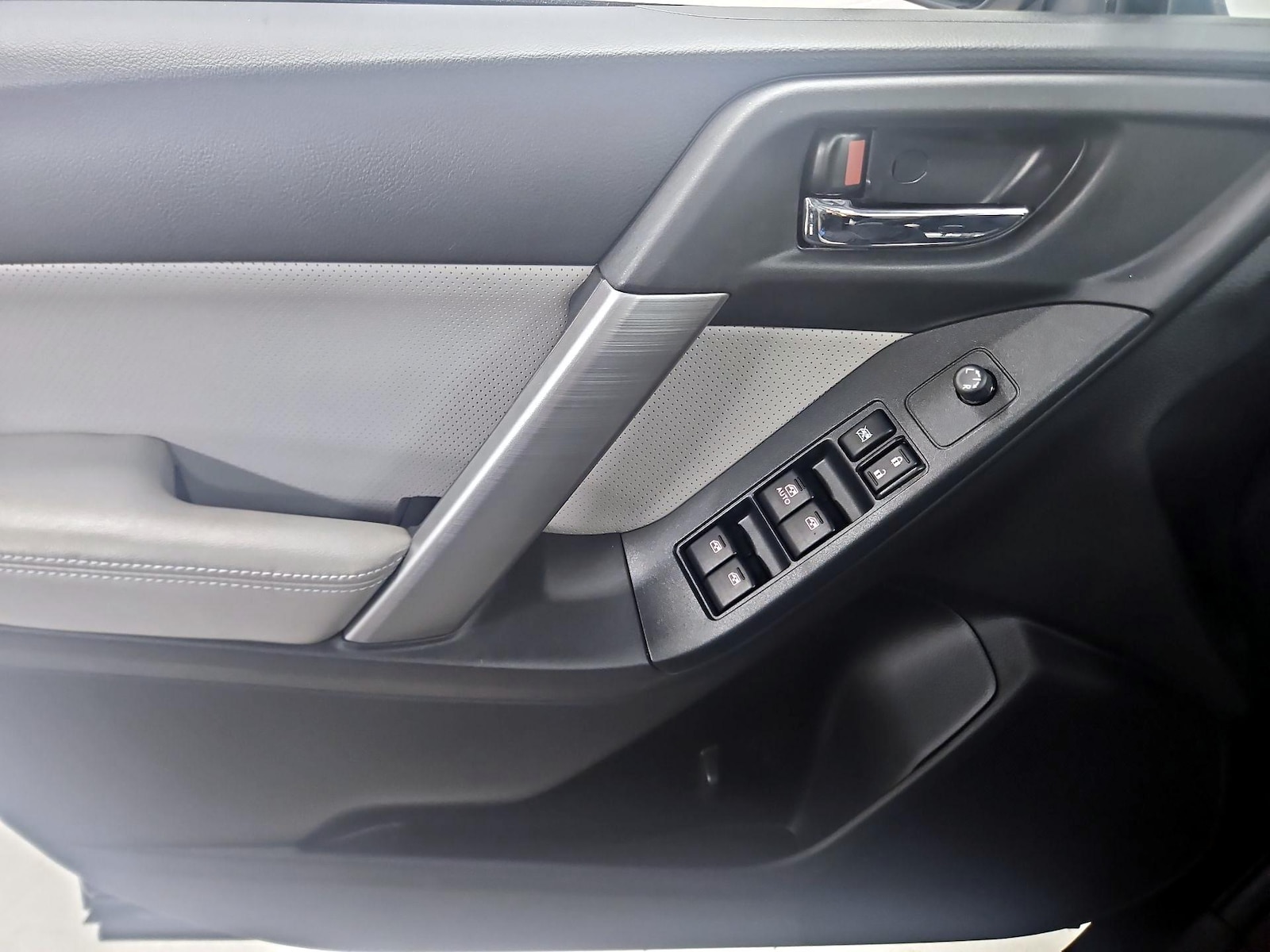 2014 Subaru Forester i Limited - Photo 13