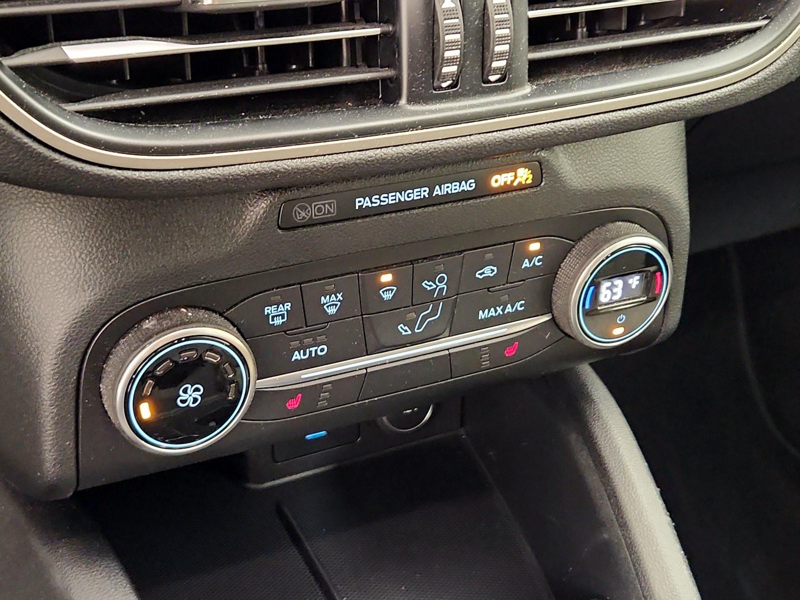 2020 Ford Escape SE - Photo 18