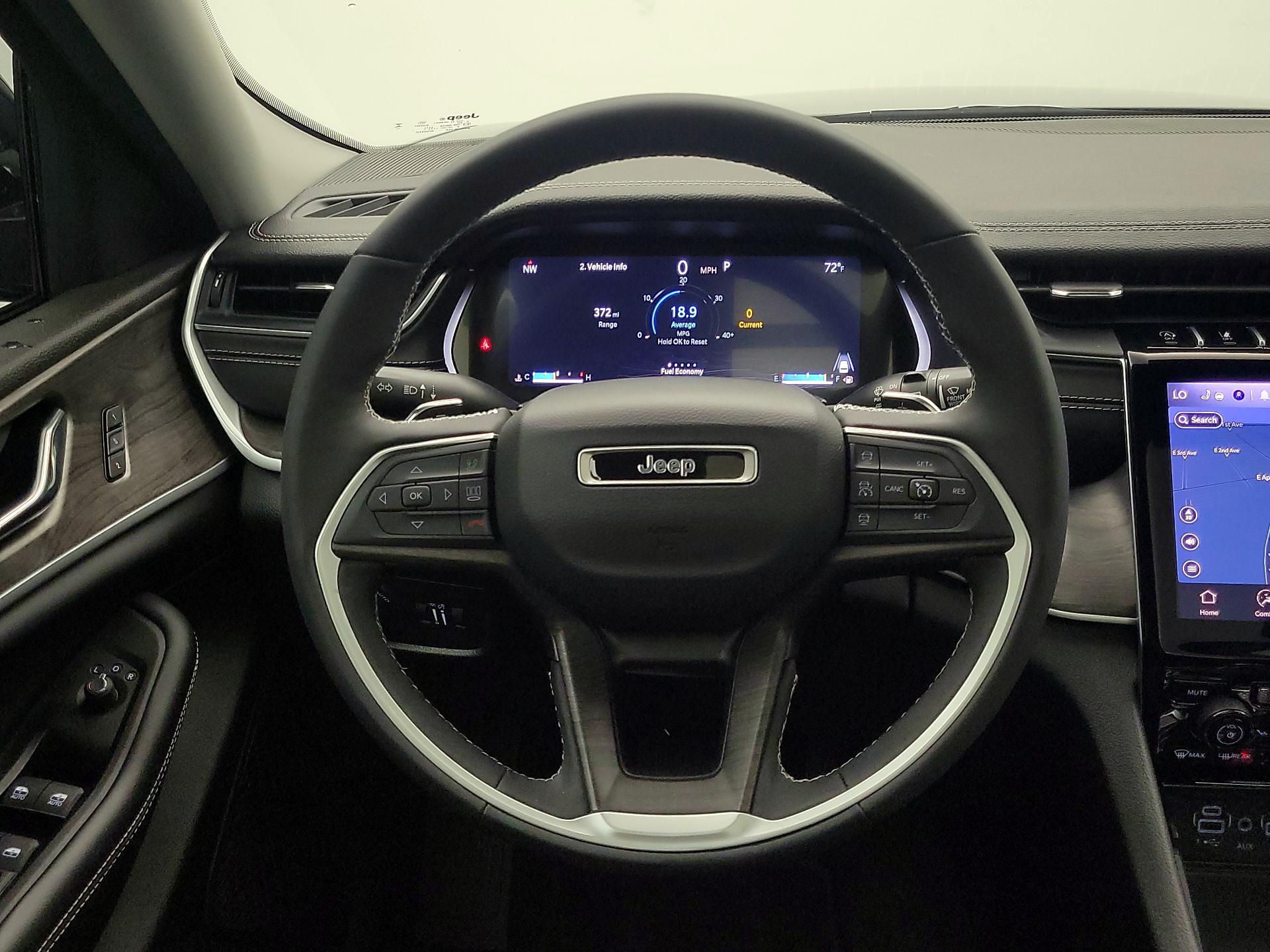 Thumbnail: 2024 Jeep Grand Cherokee - 10