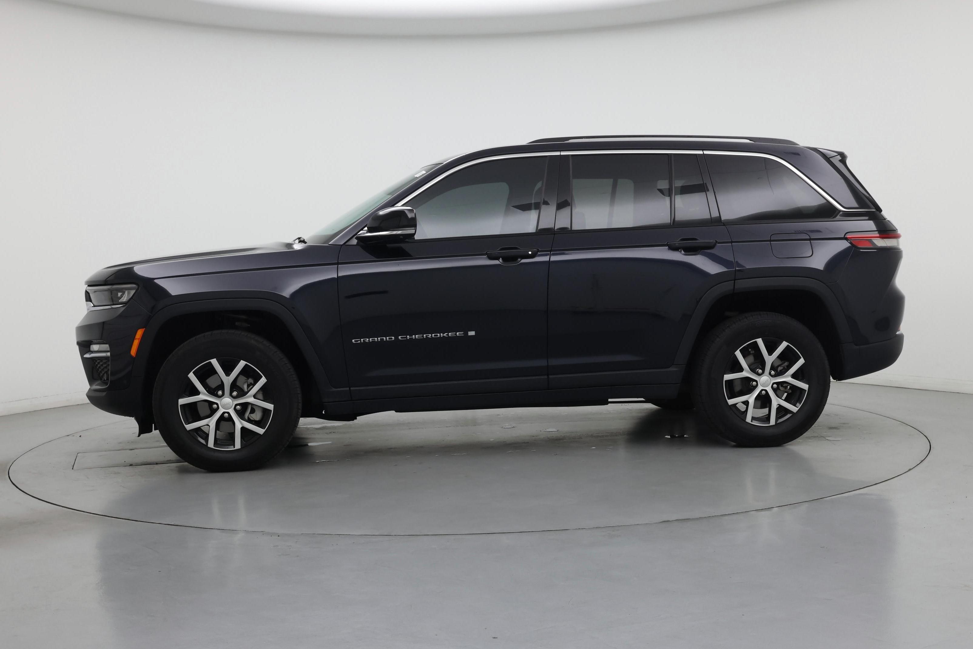 Thumbnail: 2024 Jeep Grand Cherokee - 3